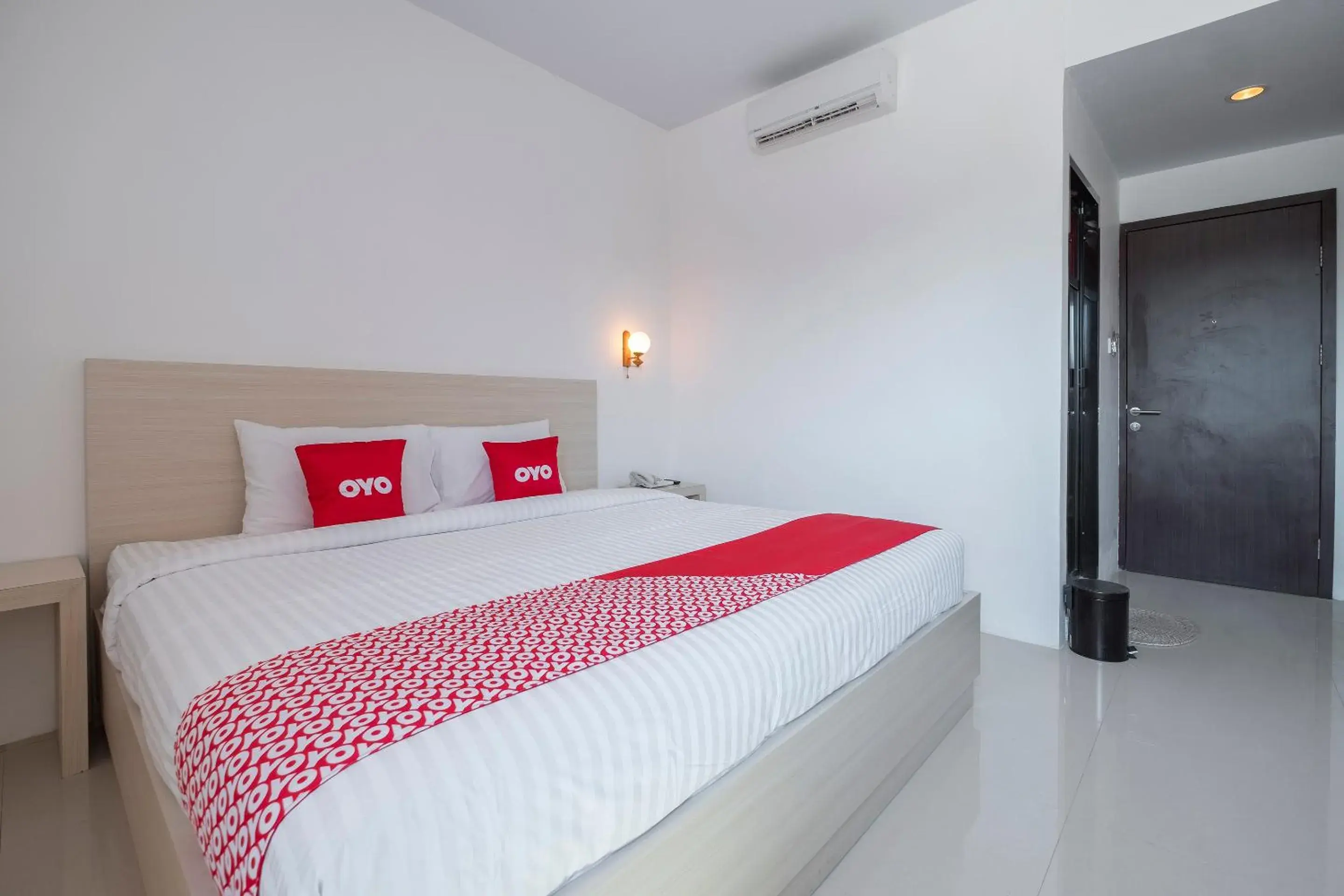 Bedroom, Bed in SUPER OYO 1633 Hotel Darma Nusantara 3