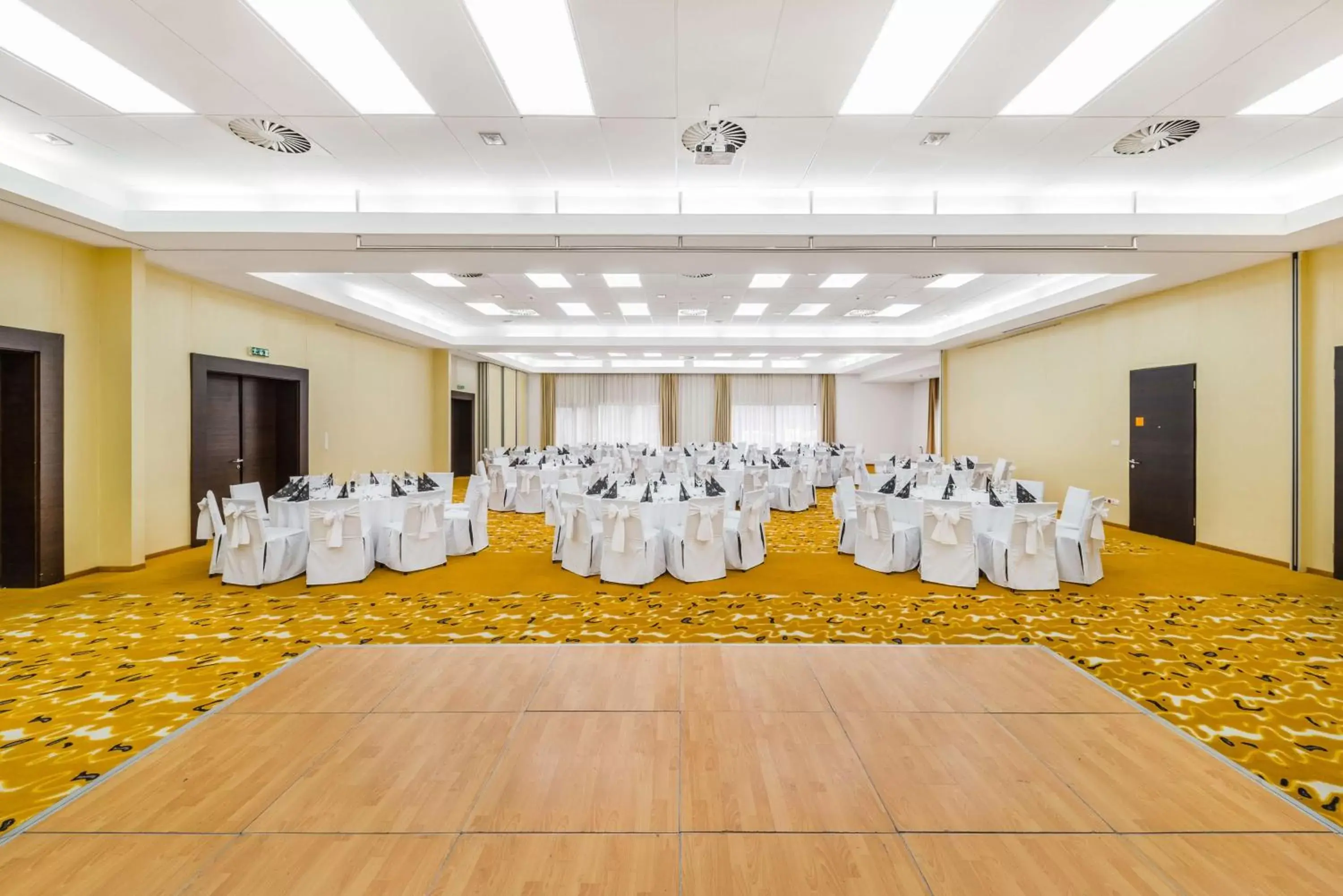 Meeting/conference room, Banquet Facilities in Park Inn by Radisson Sarvar Resort & Spa