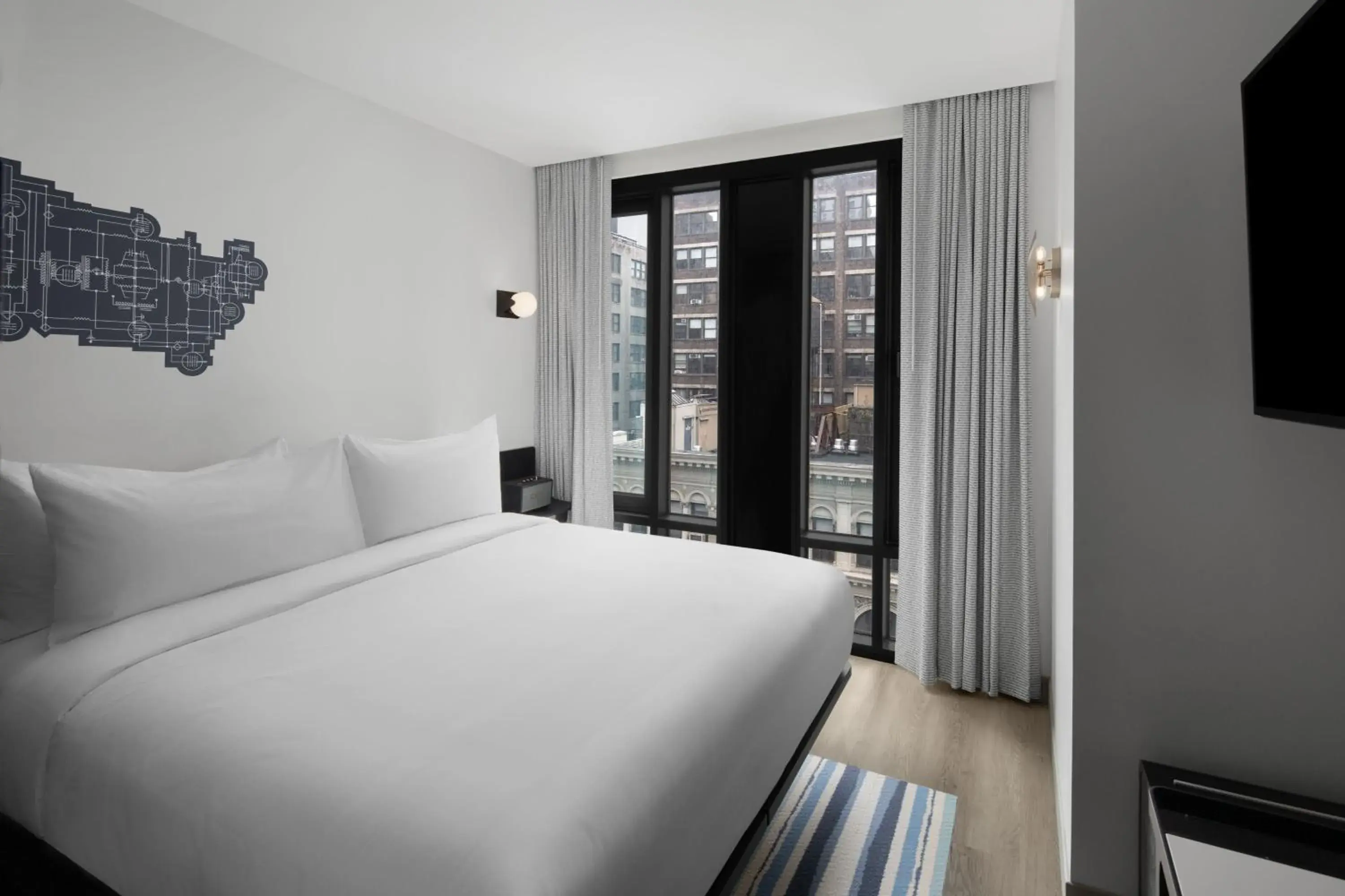 Photo of the whole room, Bed in Aloft New York Chelsea