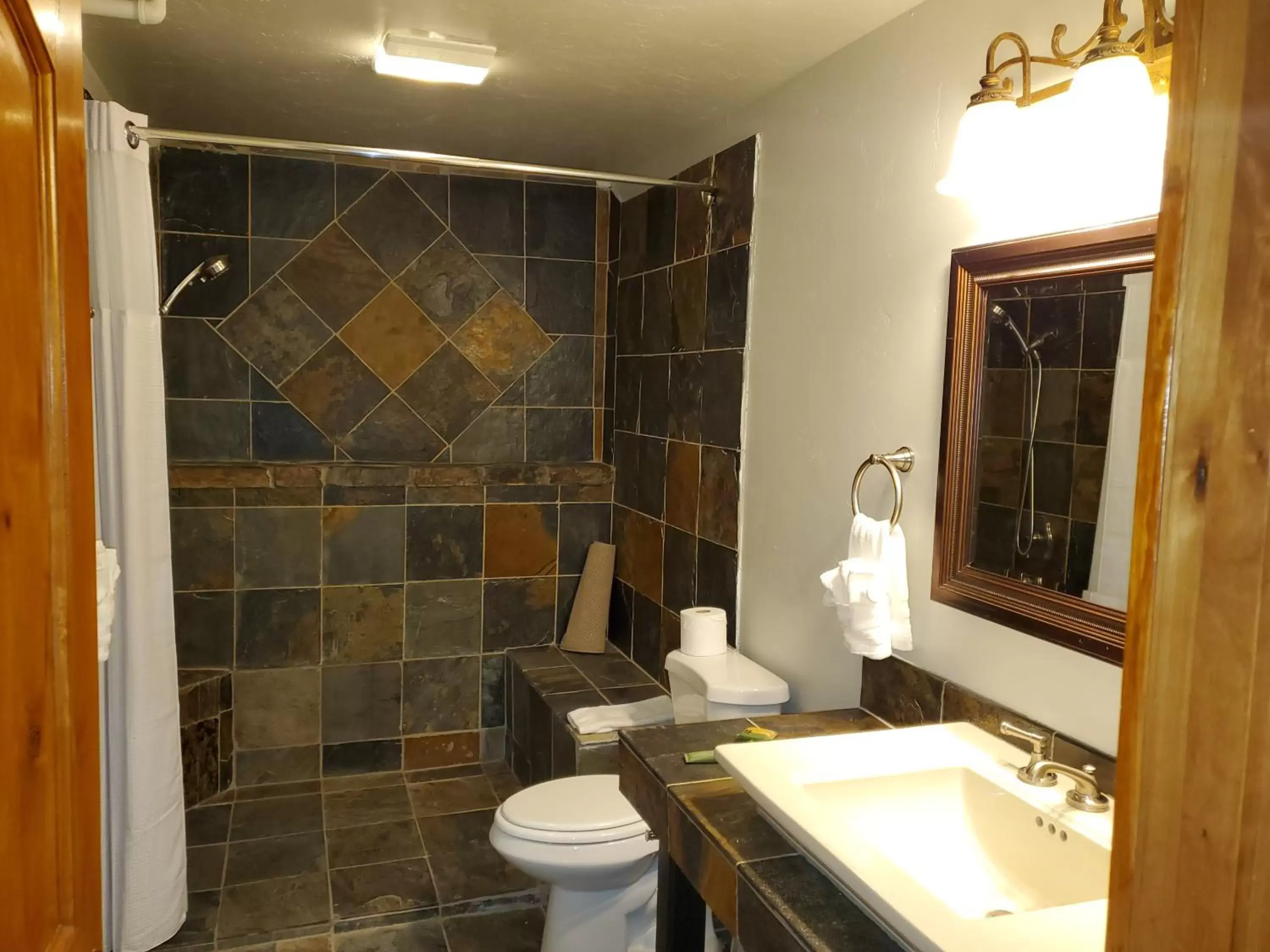 Bathroom in Buffalo Lodge of Bigfork
