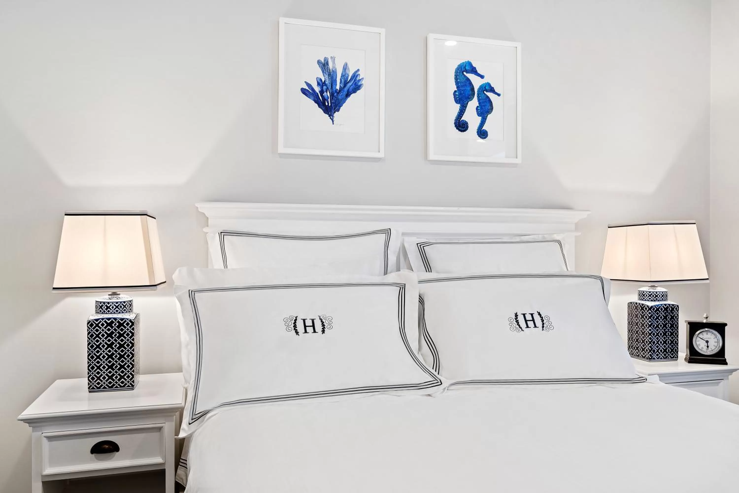 Bed in The Hamptons Apartments - Port Melbourne