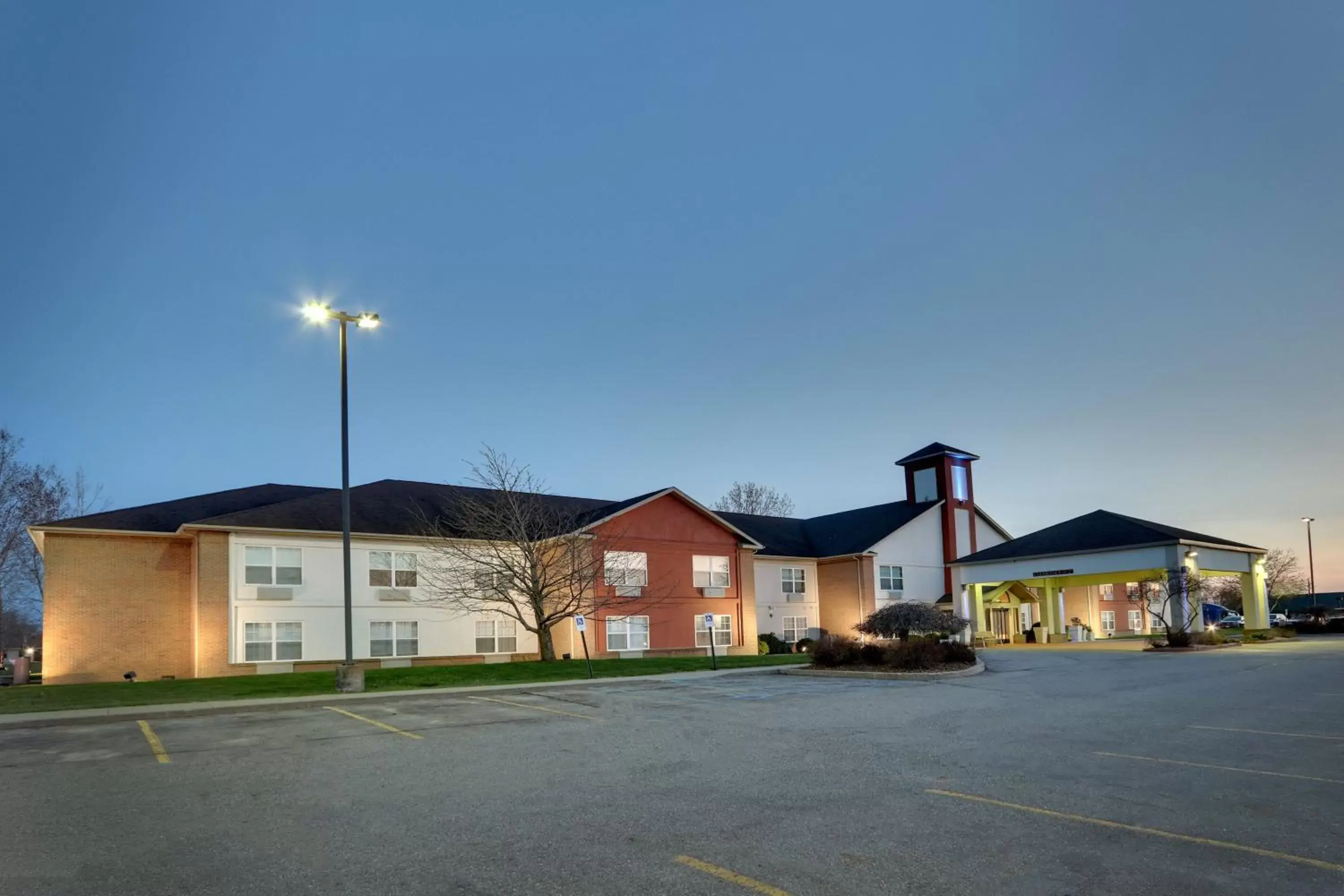 Property building in Holiday Inn Express & Suites Bad Axe by IHG Property building in Holiday Inn Express & Suites Bad Axe by IHG