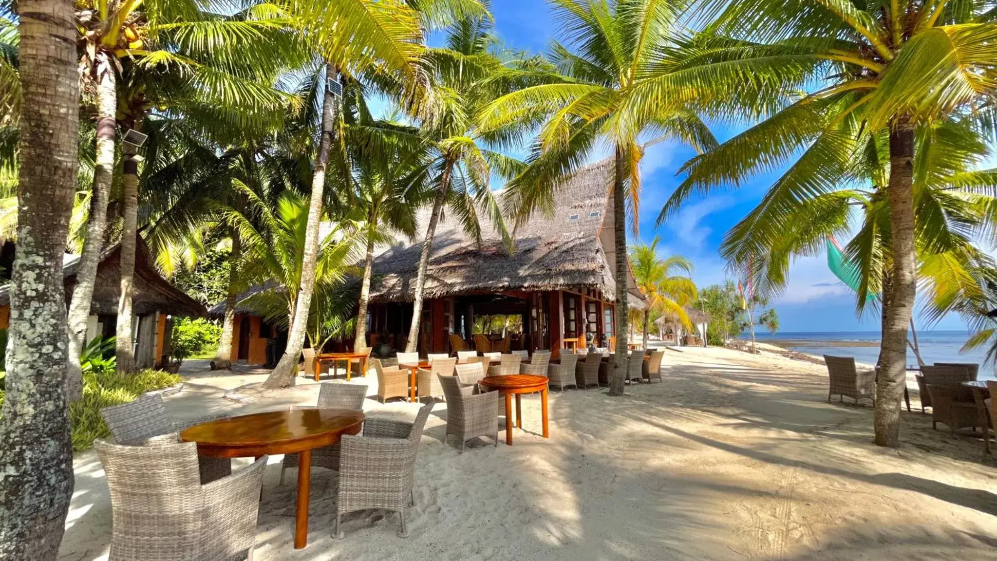 Restaurant/places to eat in Coco Grove Beach Resort, Siquijor Island Restaurant/places to eat in Coco Grove Beach Resort, Siquijor Island