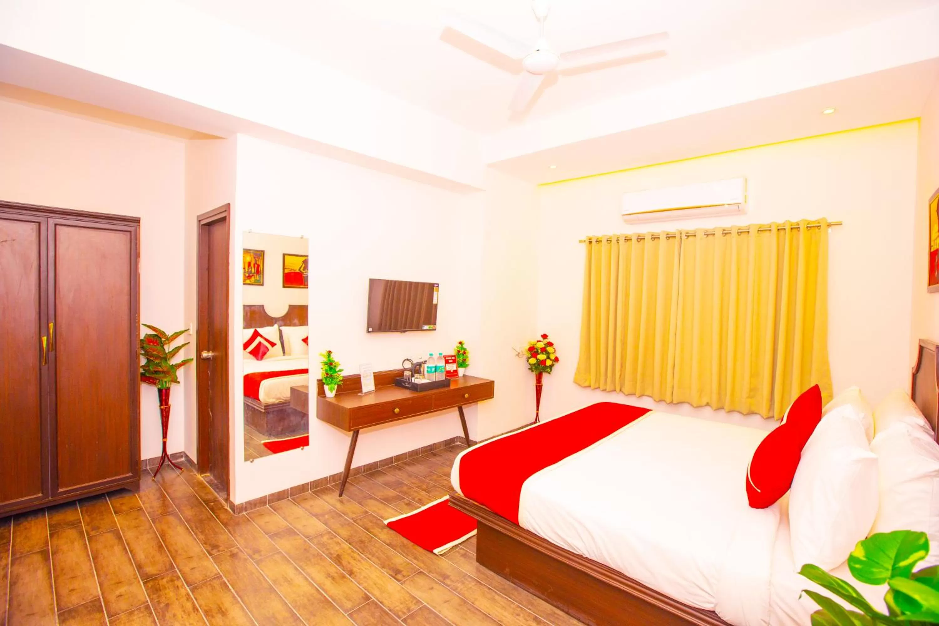 Photo of the whole room in Octave Parkland Suites