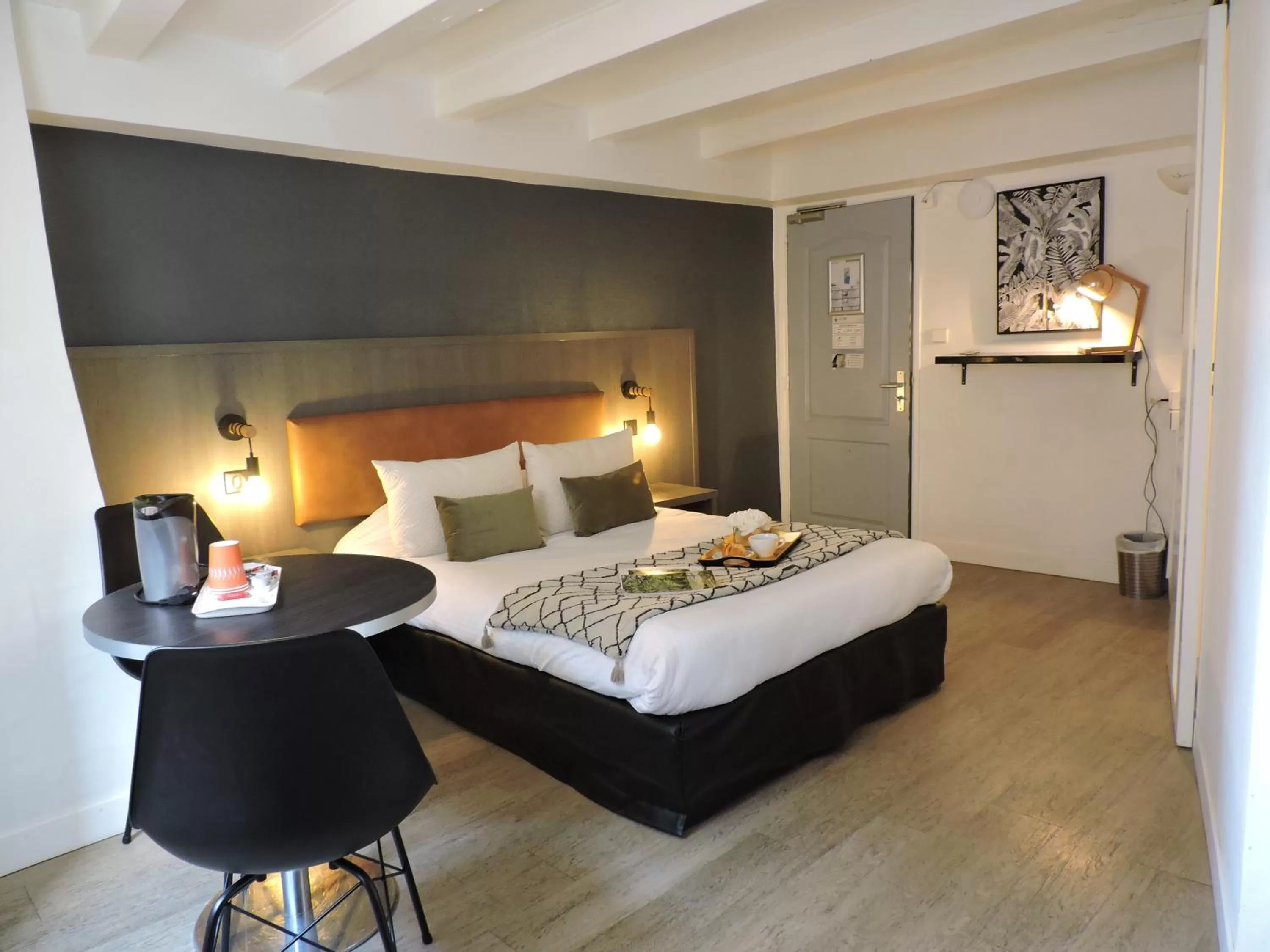 Bed in Icône Hôtel - Annecy