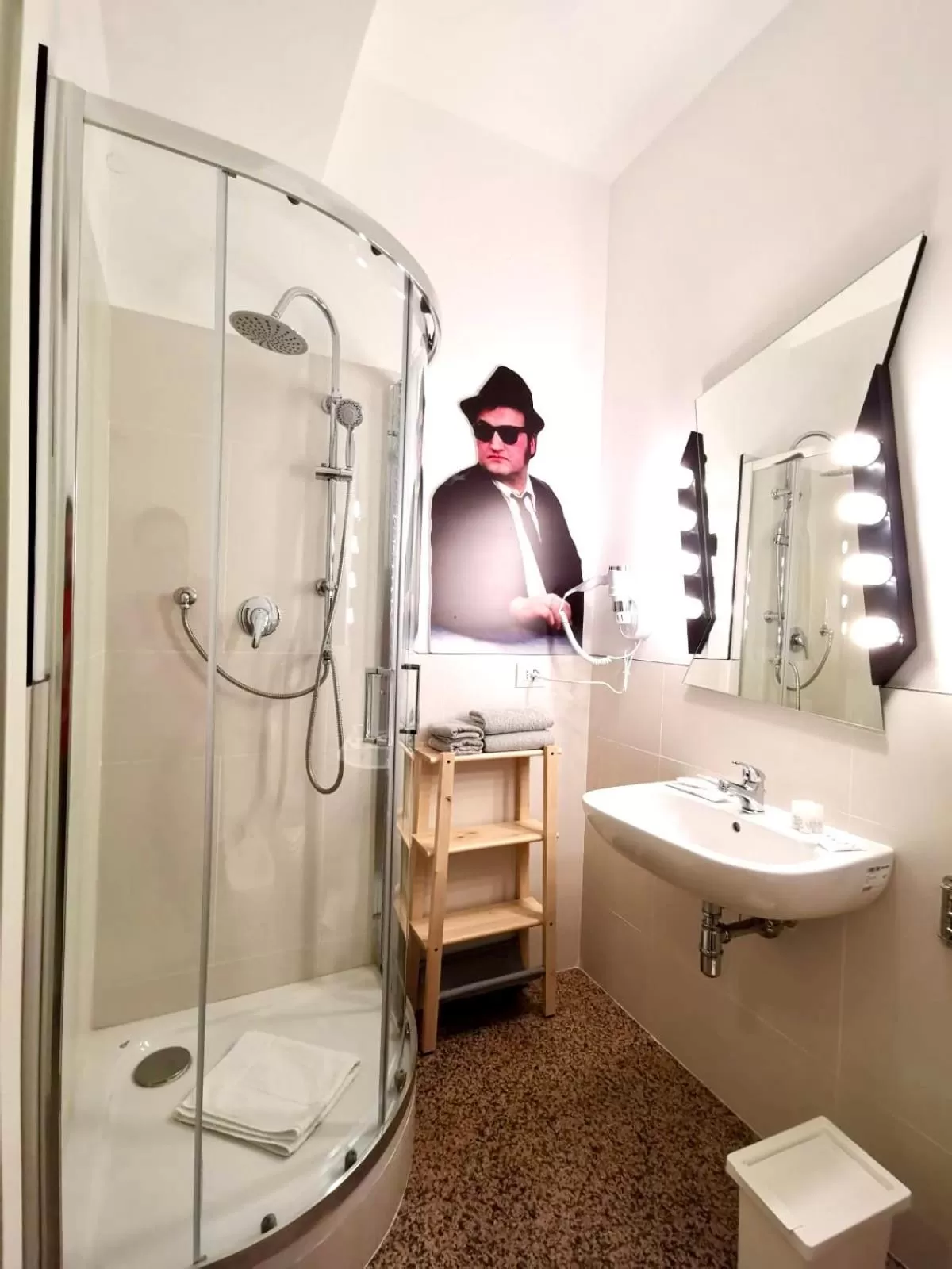 Bathroom in Red Carpet rooms