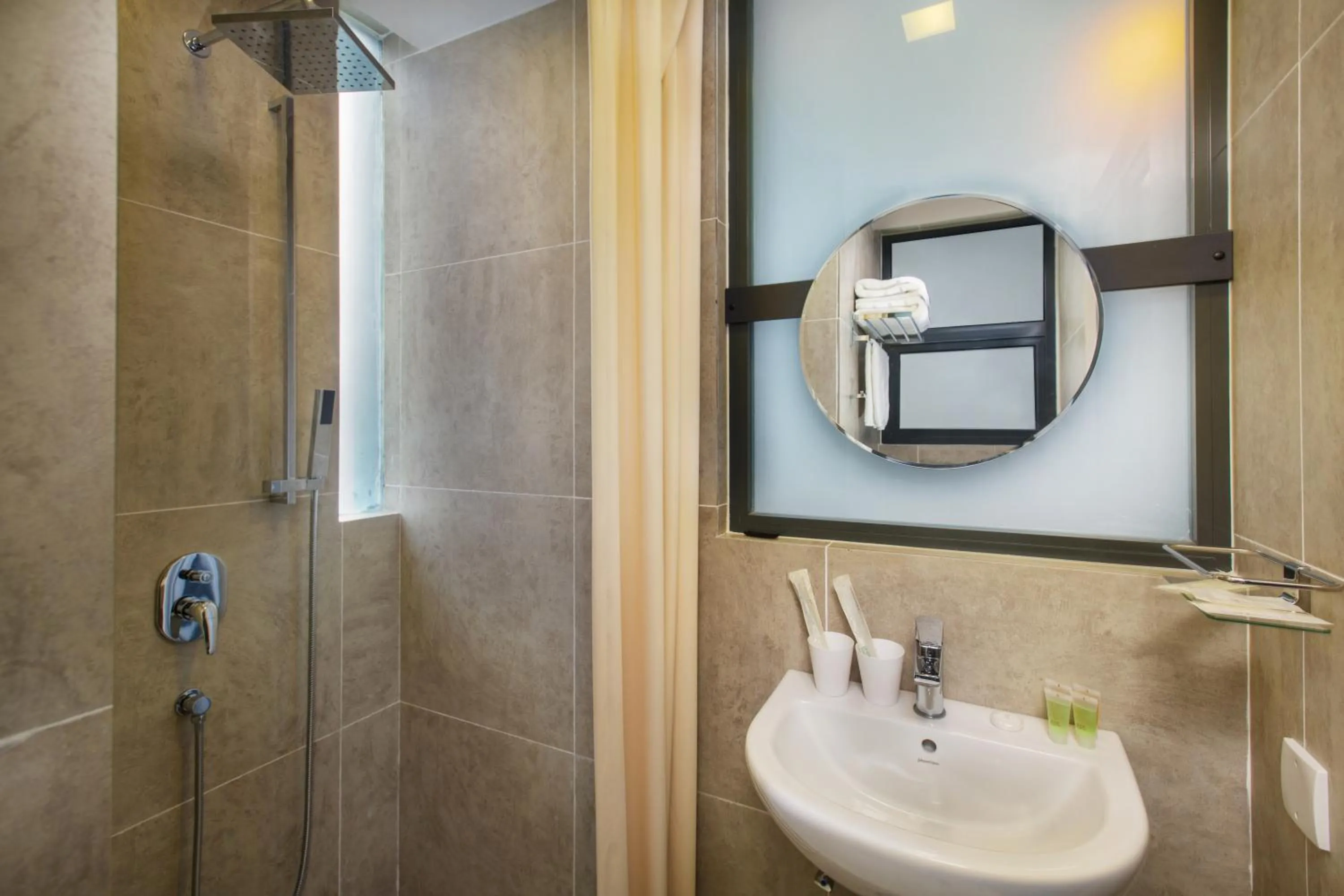 Shower in Hotel Twenty 8B