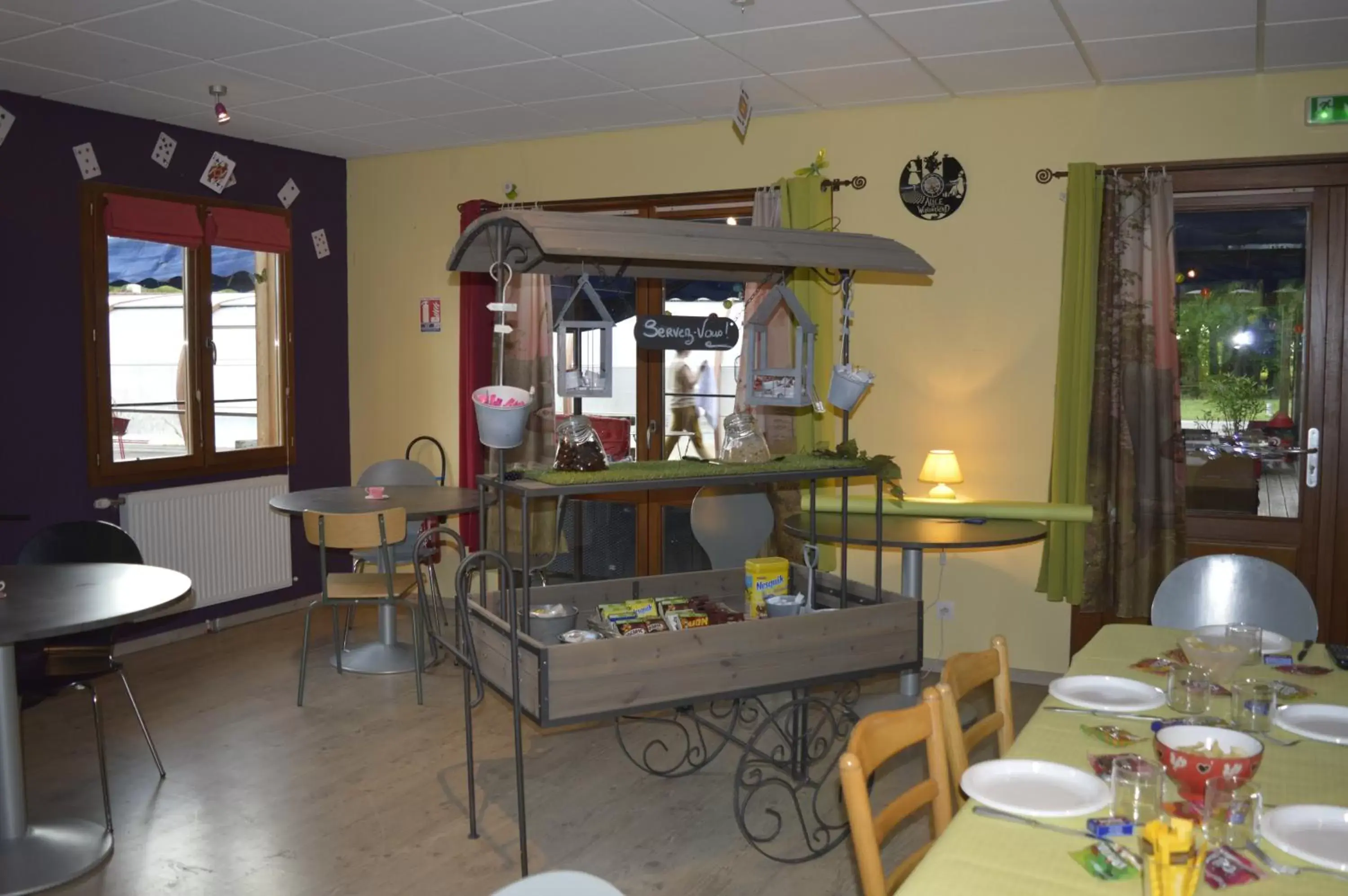 Breakfast, Restaurant/Places to Eat in Le Village de la Champagne - Slowmoov