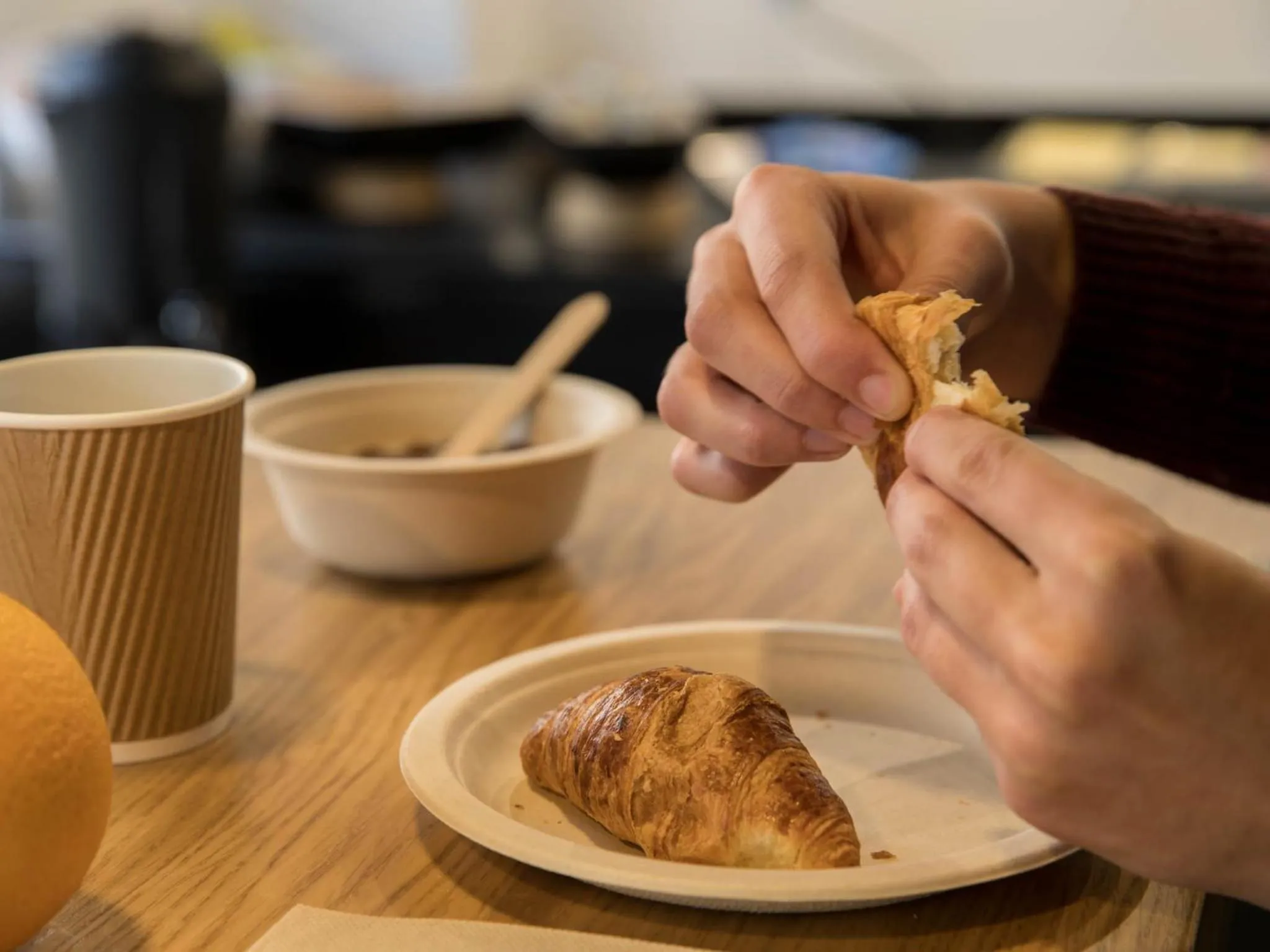 Breakfast in room00 Lisboa Hostel