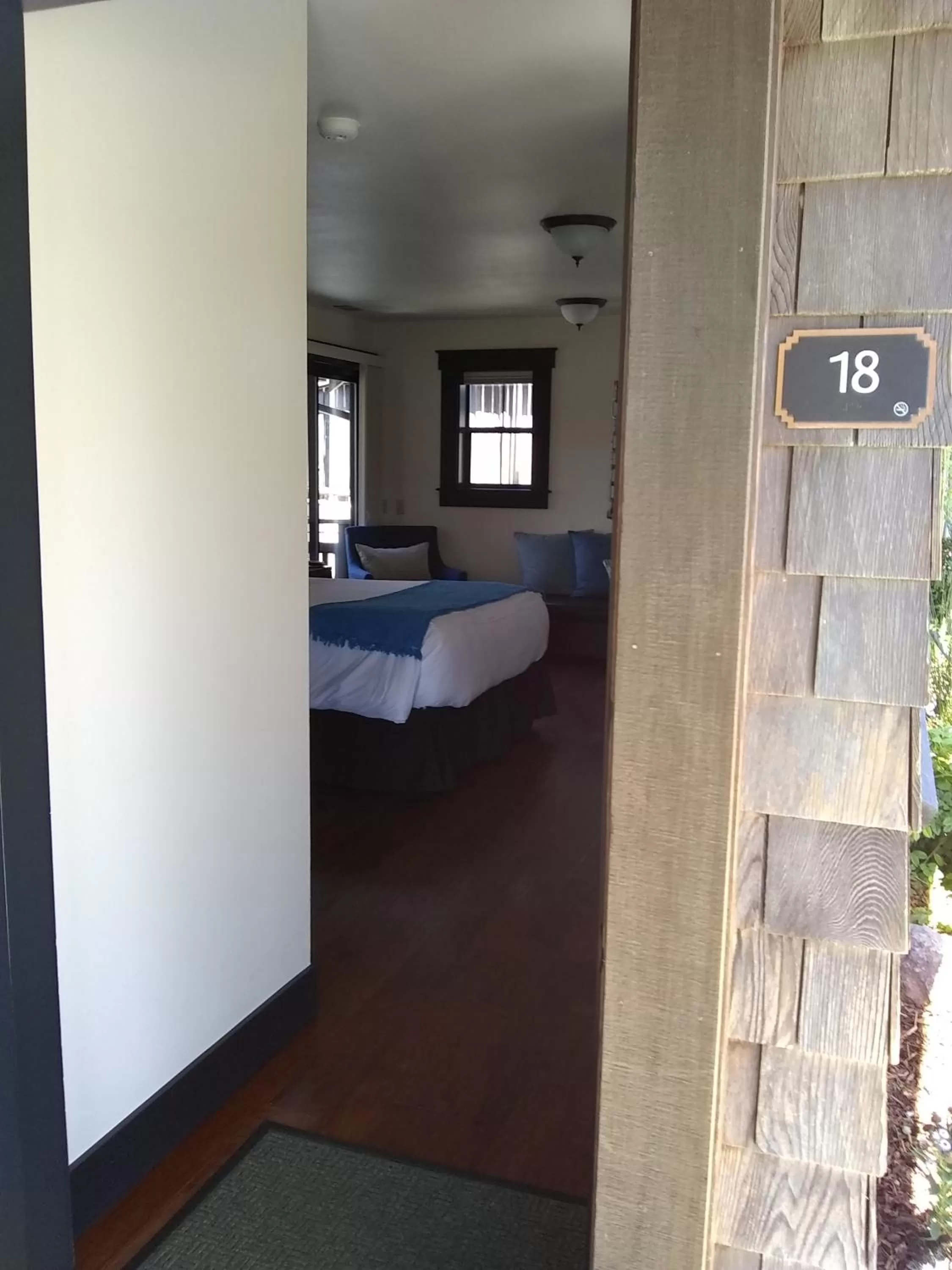 Other, Bed in Noyo Harbor Inn