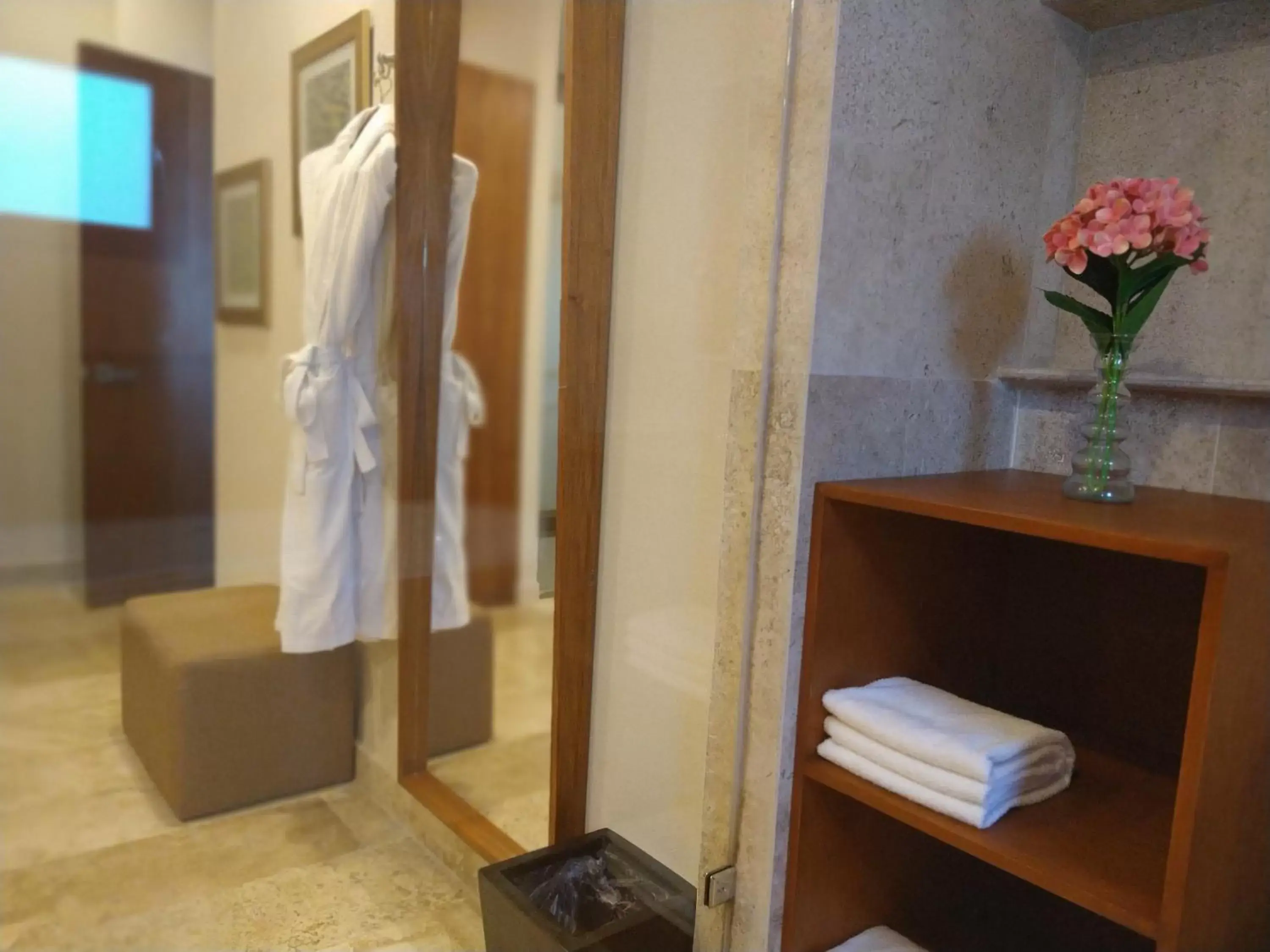 Bathroom in Xaha Villas Suites & Golf Resort