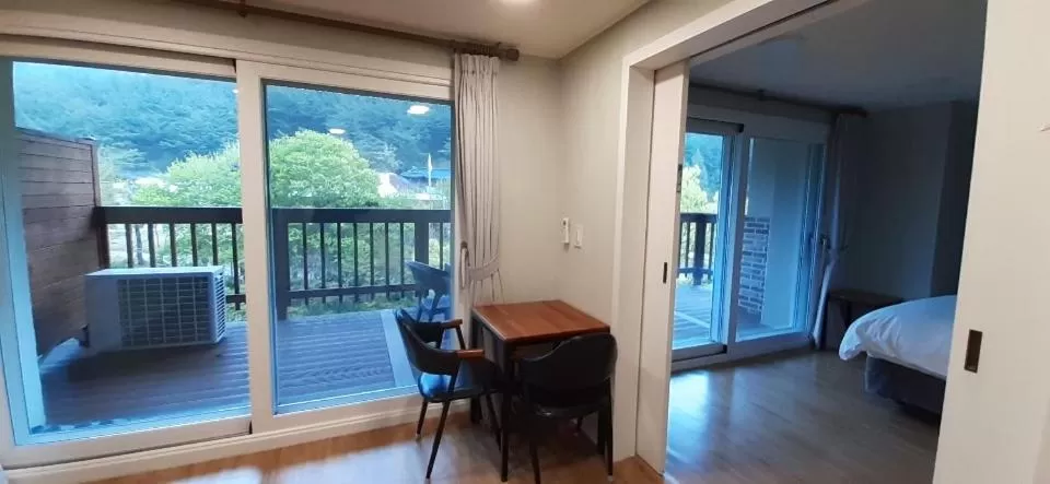 Bed in Hotel Jirisan Haetsal