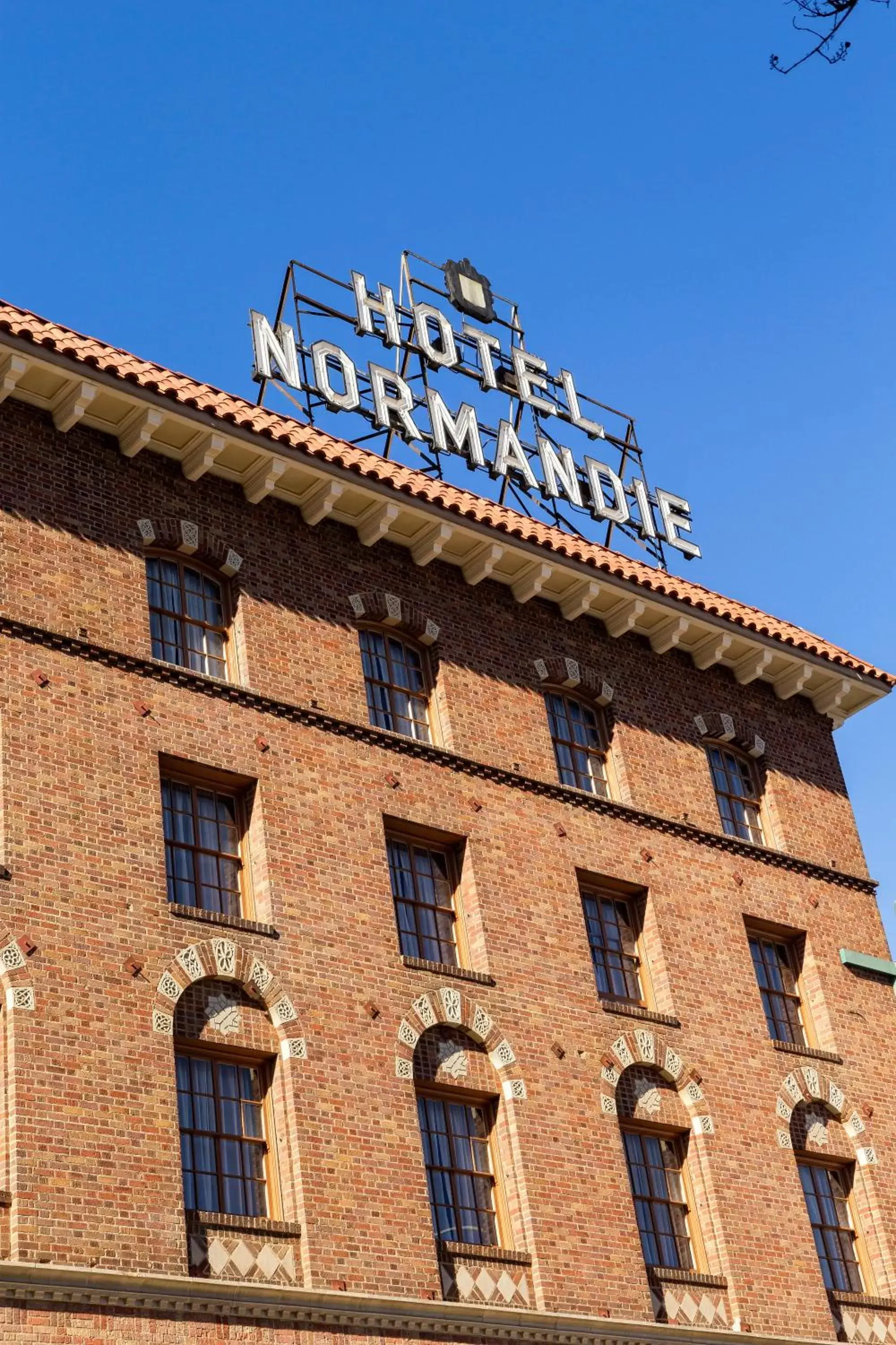 Facade/entrance, Property Building in Hotel Normandie - Los Angeles
