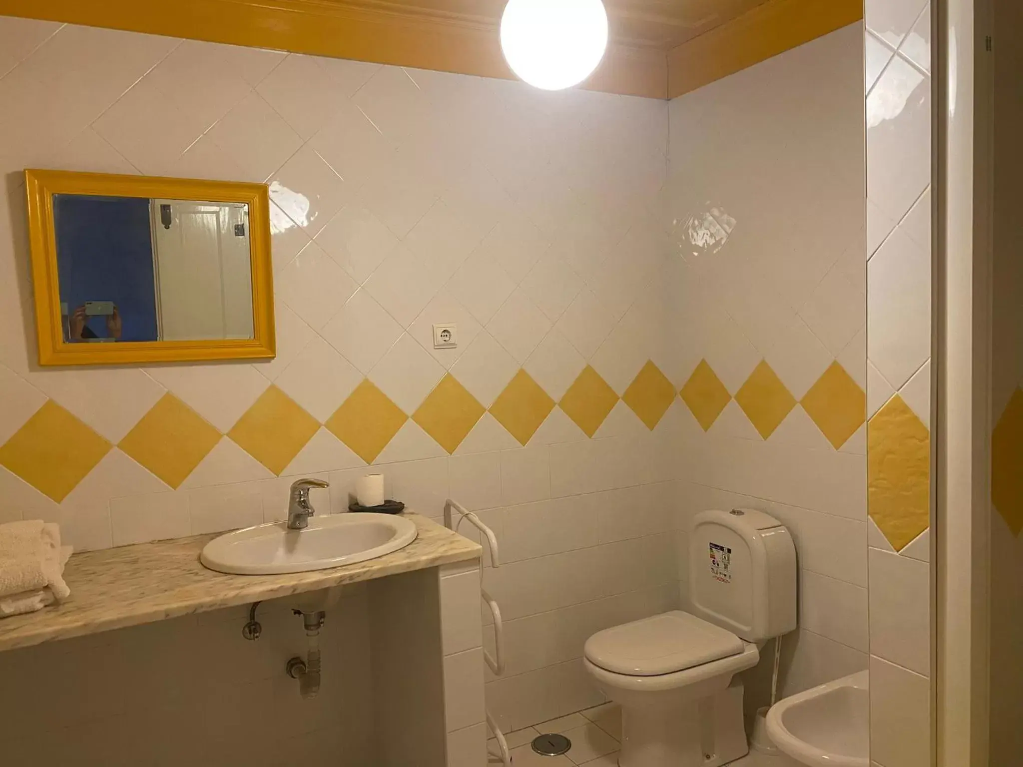 Bathroom in Casa da Ponte, Coja
