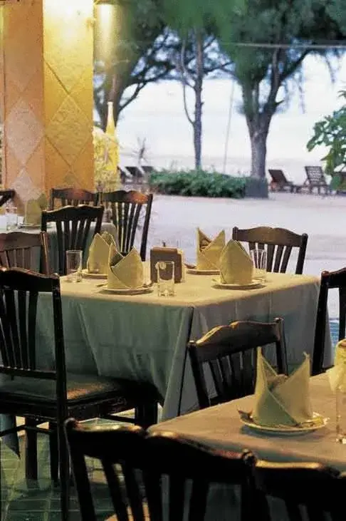 Restaurant/Places to Eat in Samroiyod Holiday Resort (SHA Extra Plus)