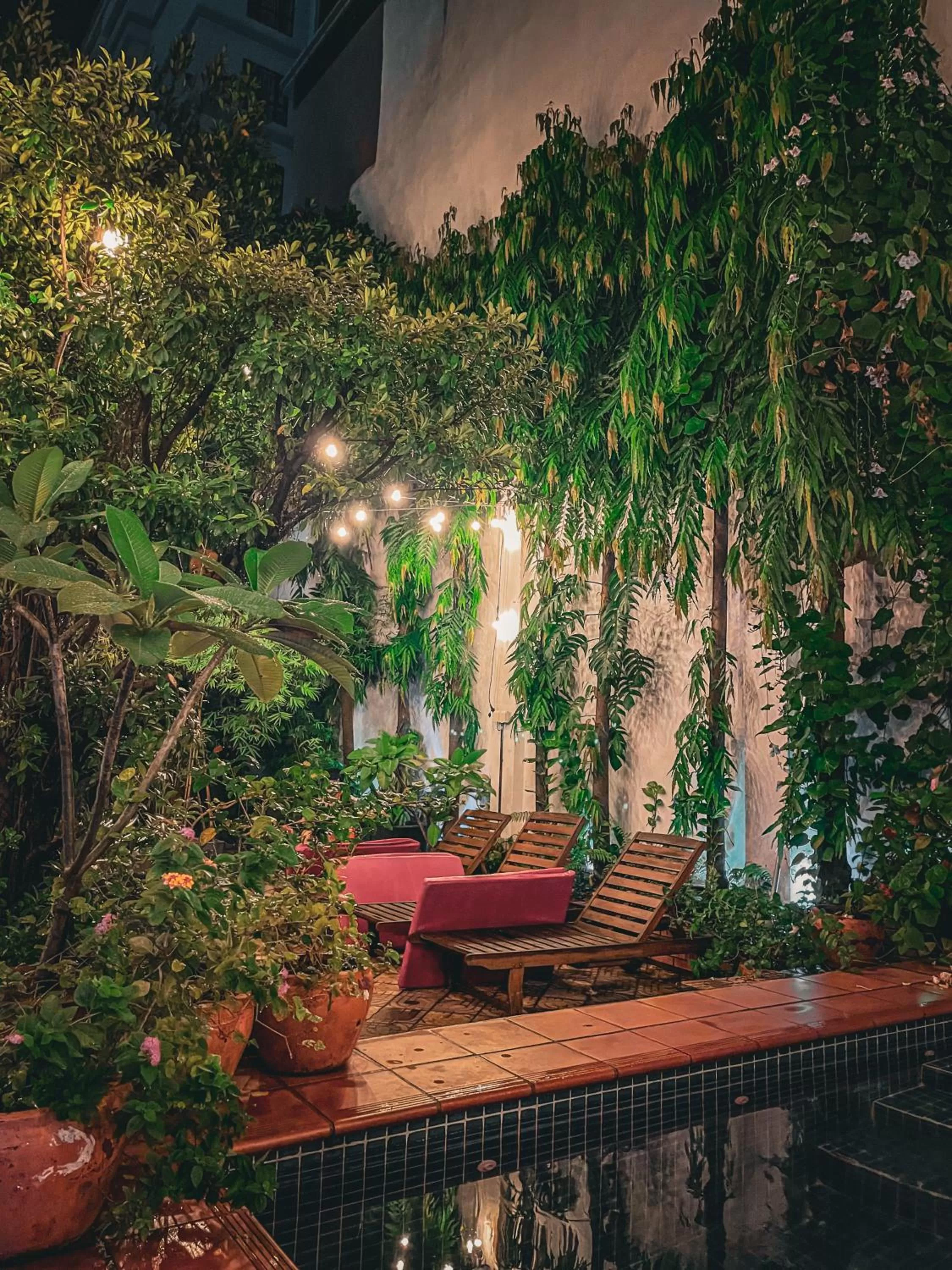 Swimming pool in Birdcage Boutique