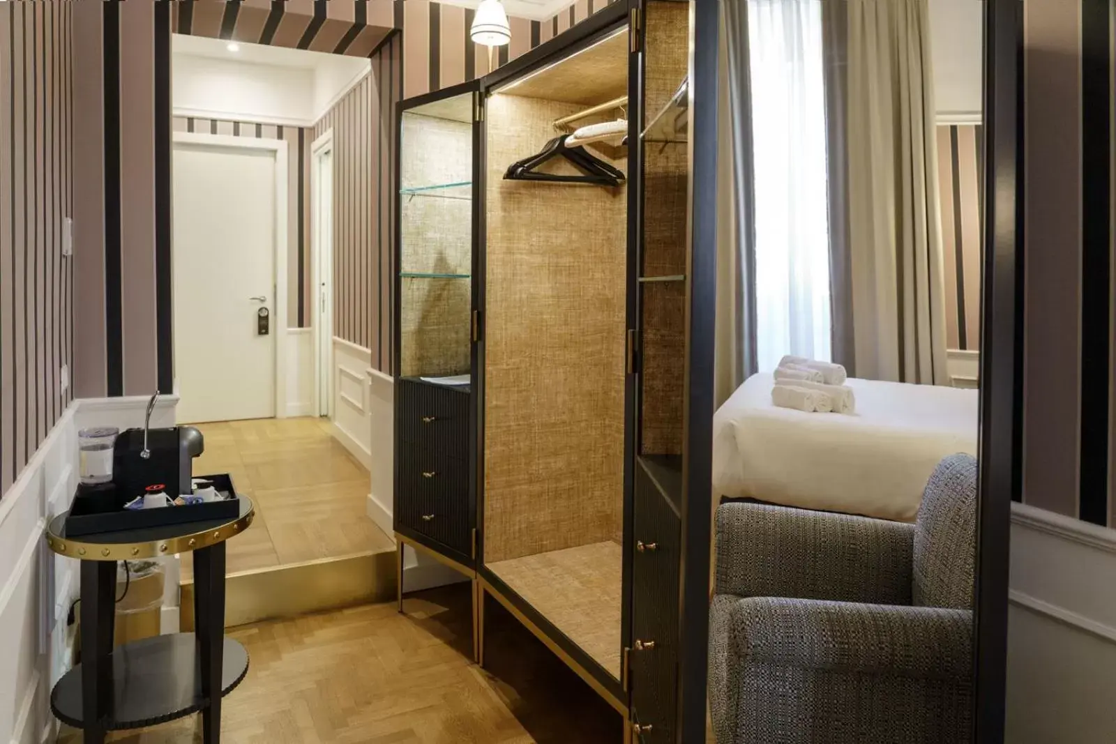 Bed, Bathroom in Il Campo Marzio