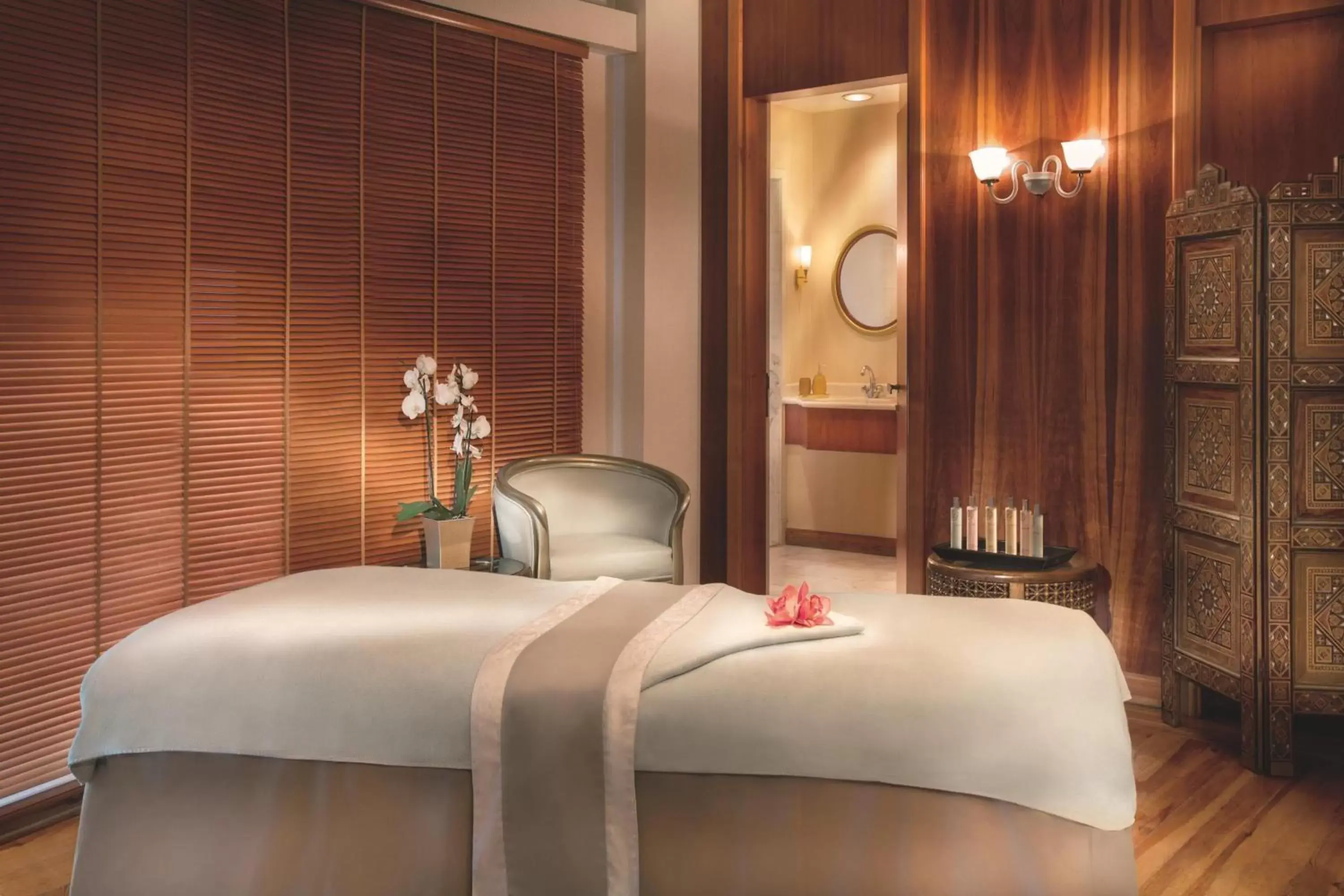 Spa and wellness centre/facilities, Bed in The Ritz-Carlton, Bahrain
