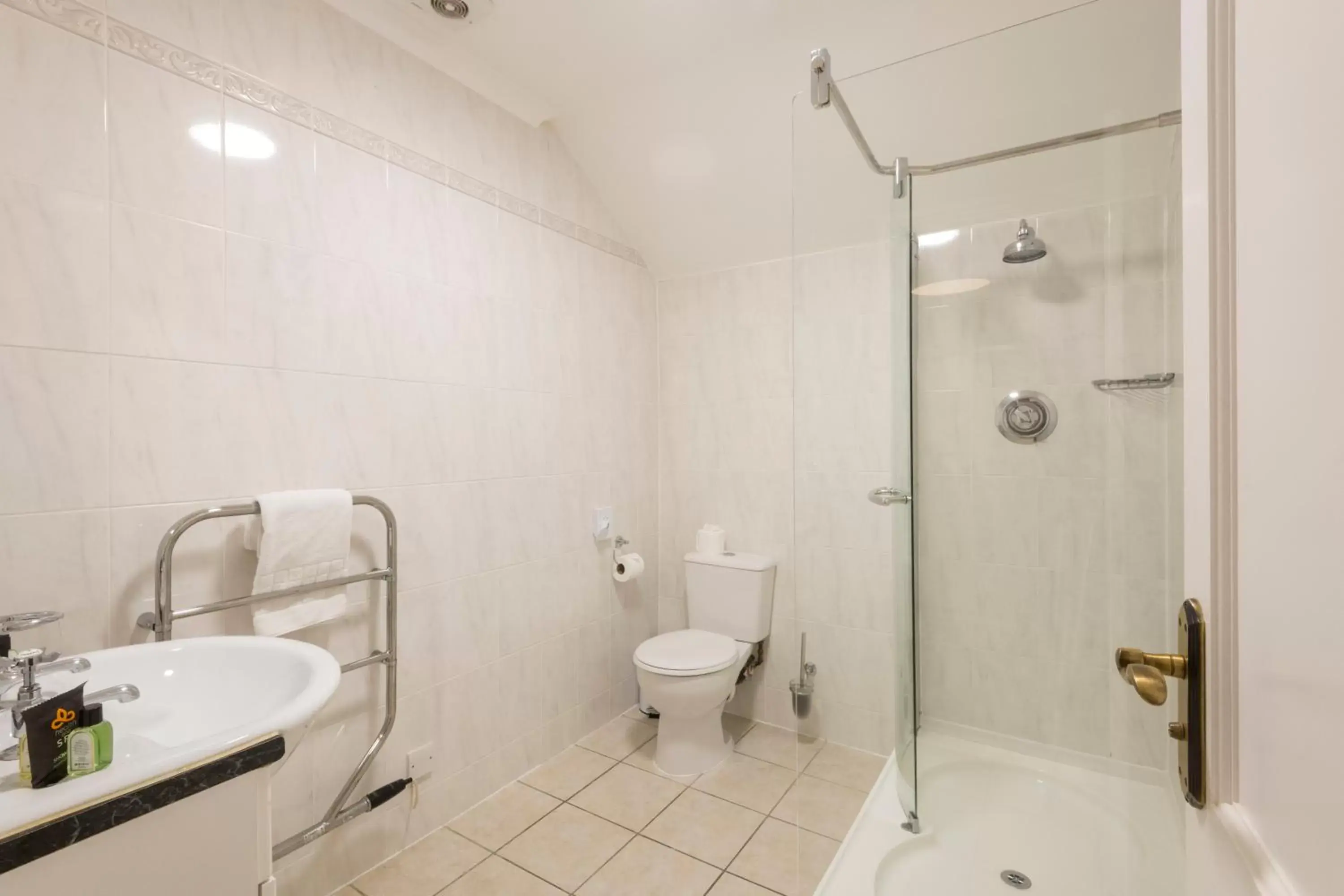 Bathroom in Sure Hotel Collection by Best Western Porth Veor Manor Hotel