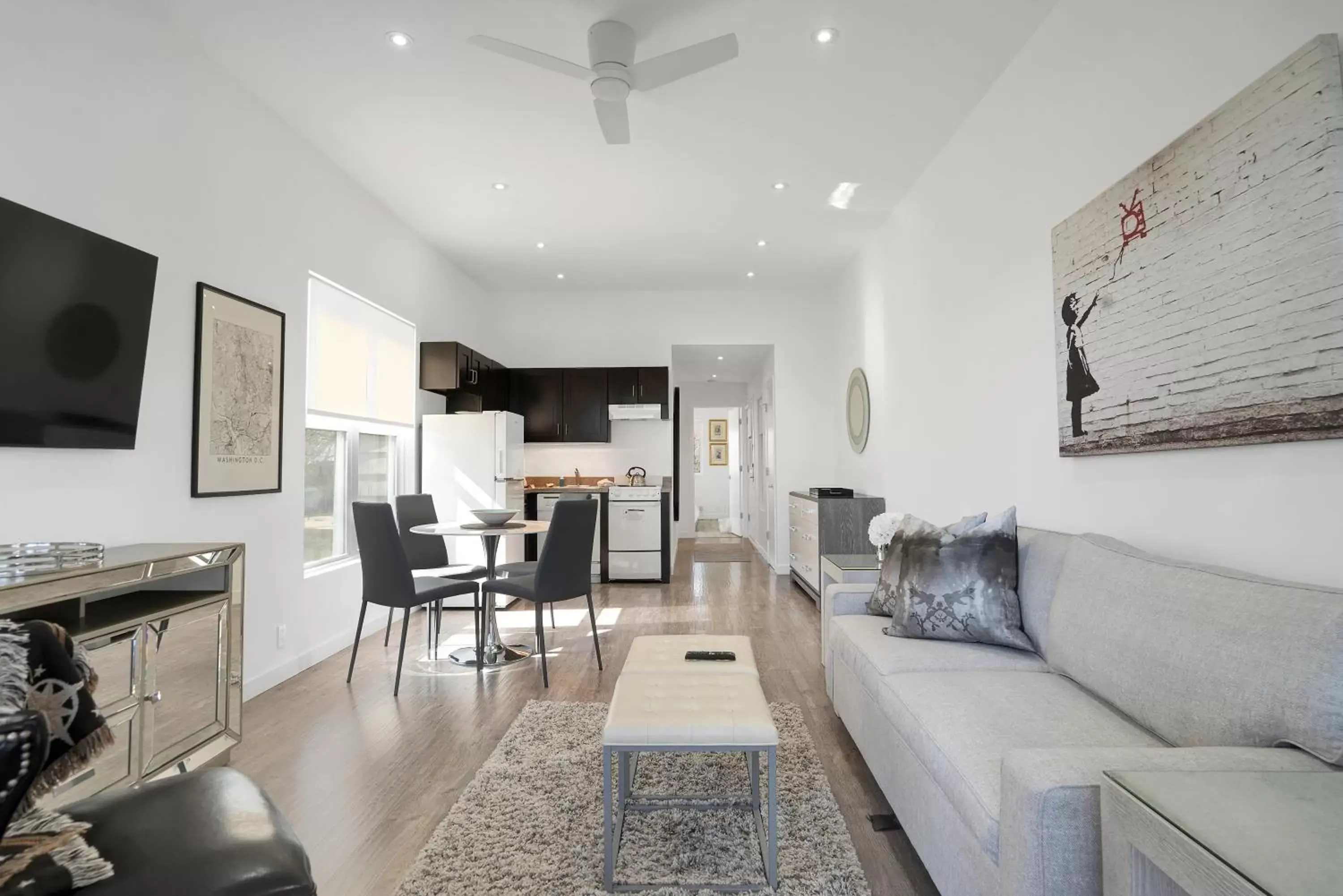 Kitchen or kitchenette, Seating Area in Sea Crest