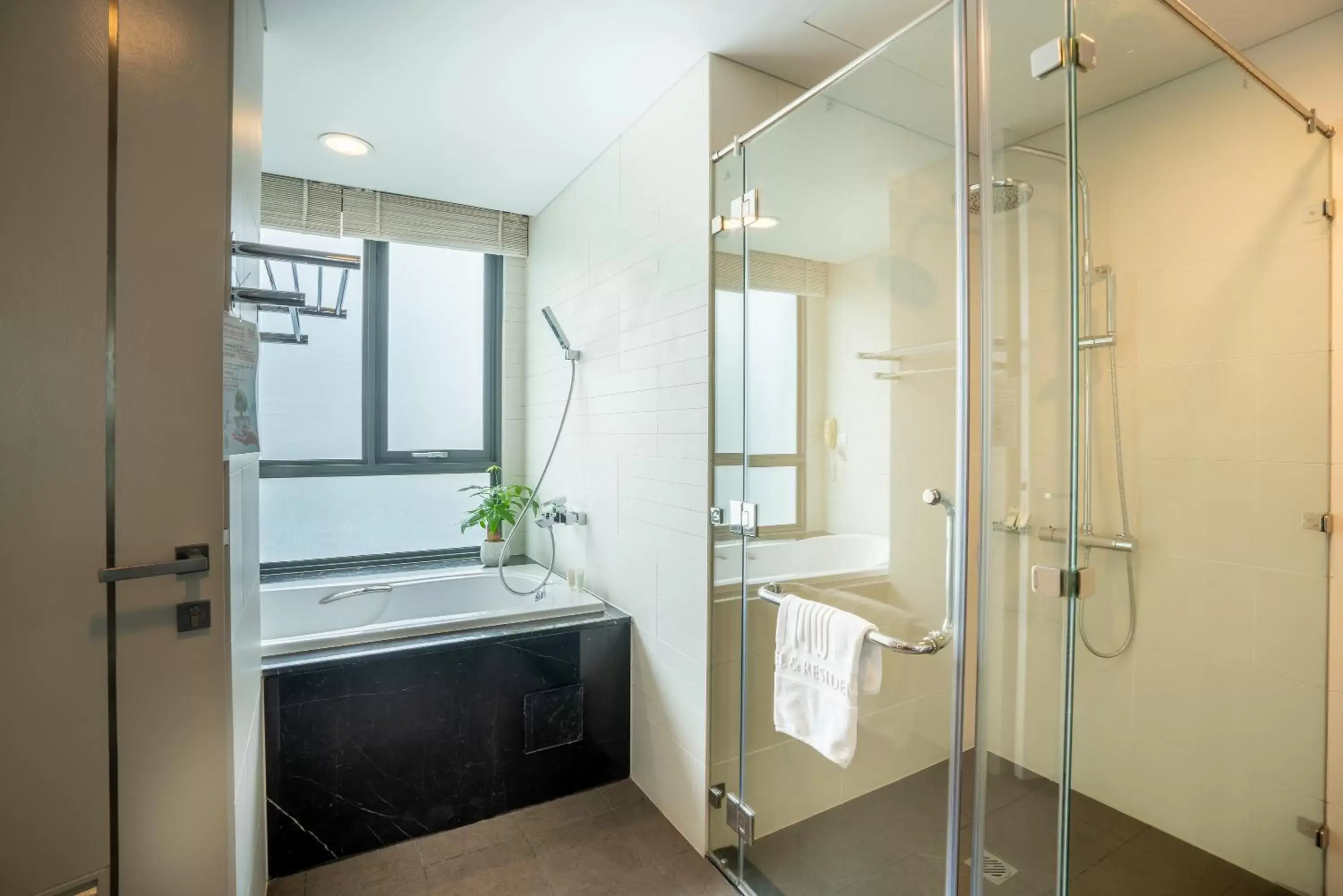 Shower, Bathroom in My Way Hotel & Residence Ha Noi