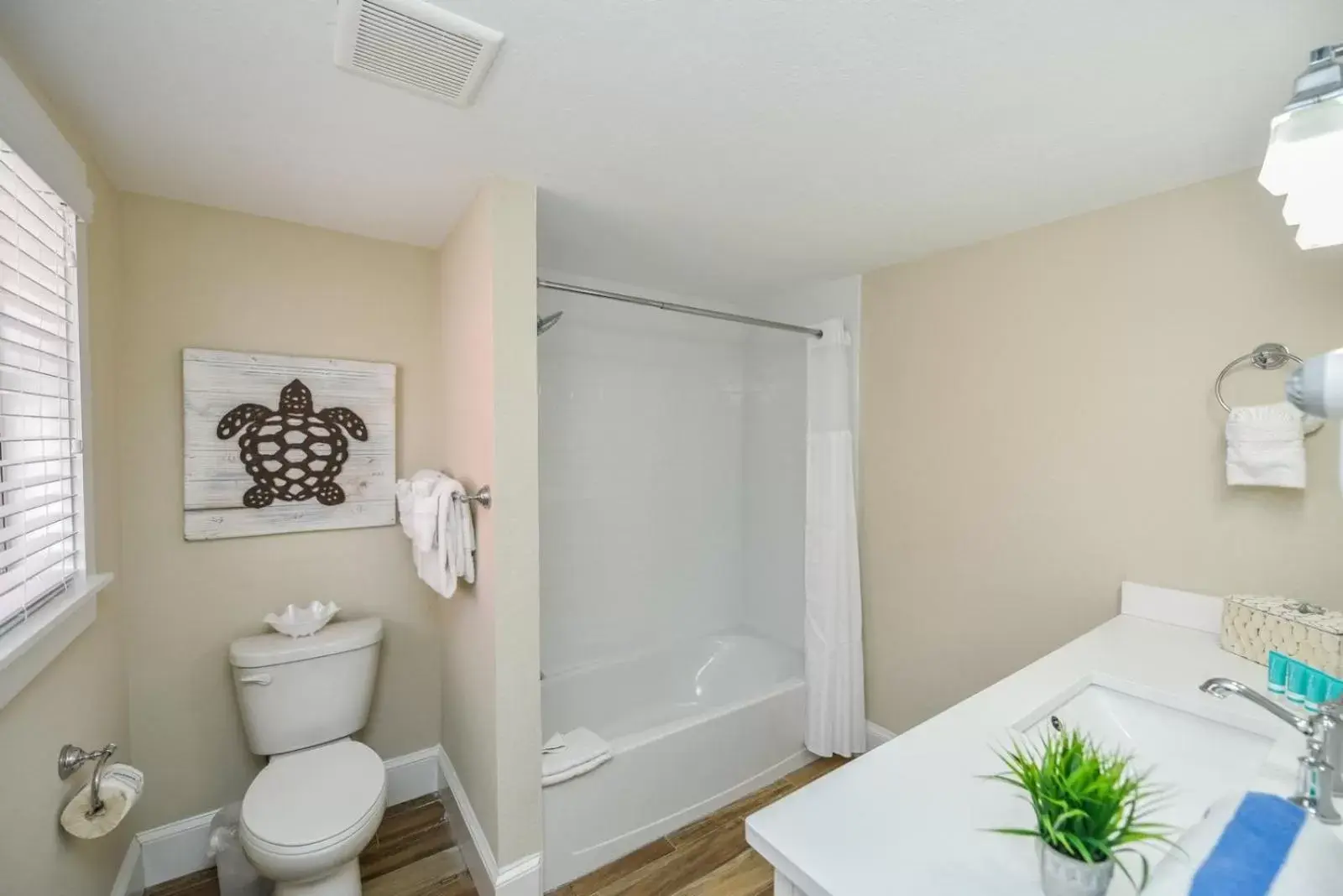 Shower, Bathroom in Tropical Breeze Resort