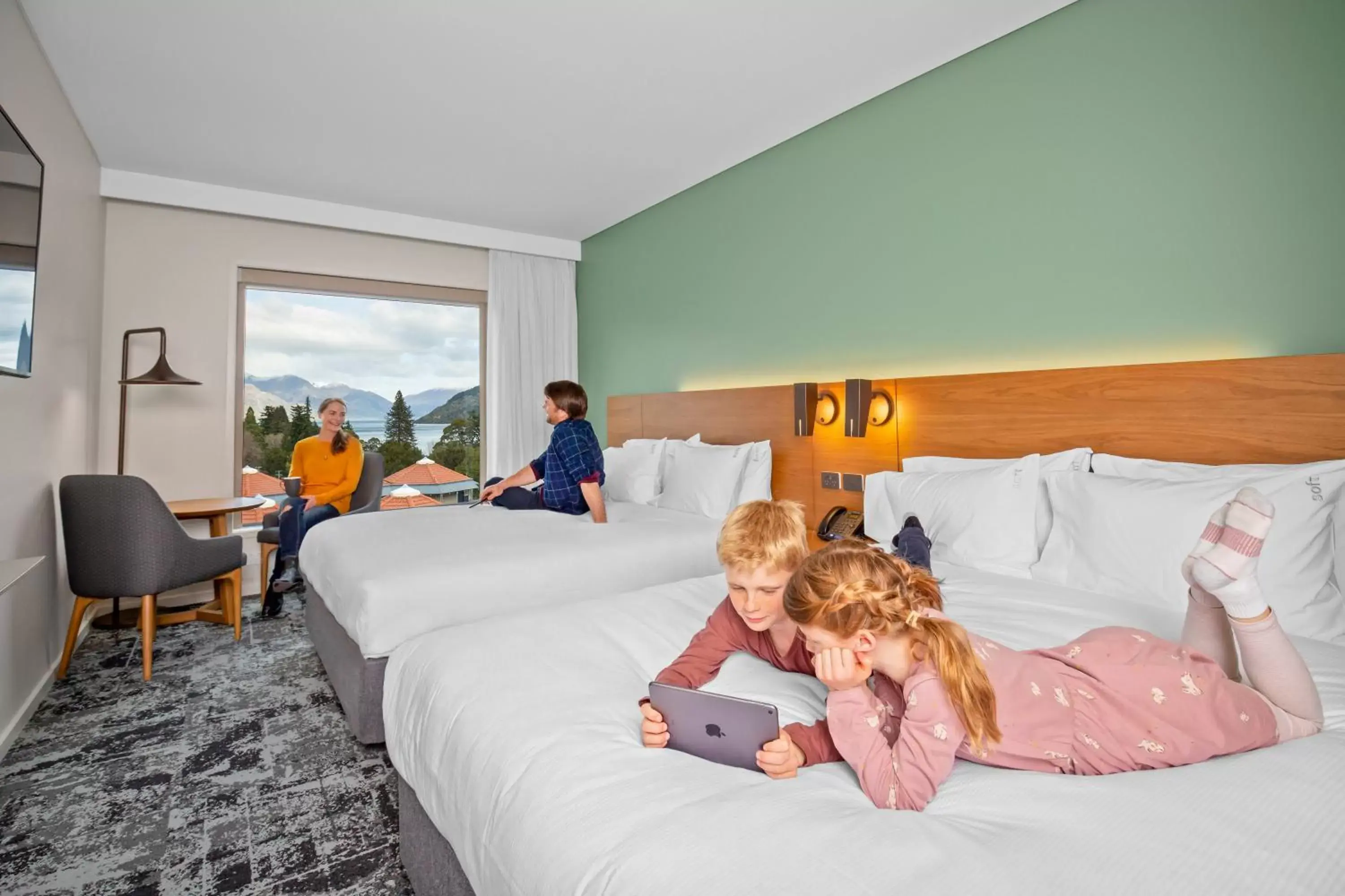 Family in Holiday Inn Express & Suites Queenstown, an IHG Hotel