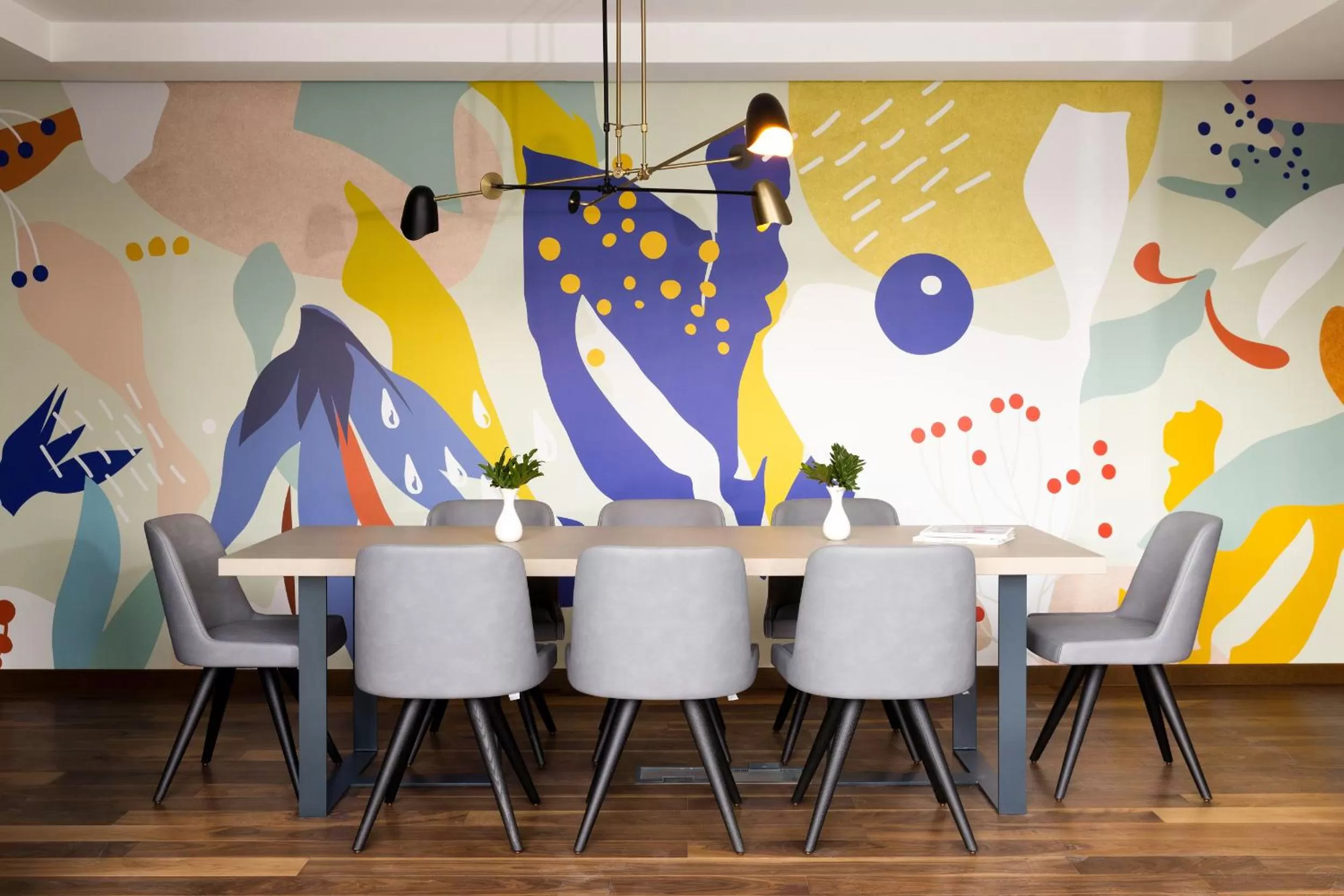 Library in Sheraton Nice