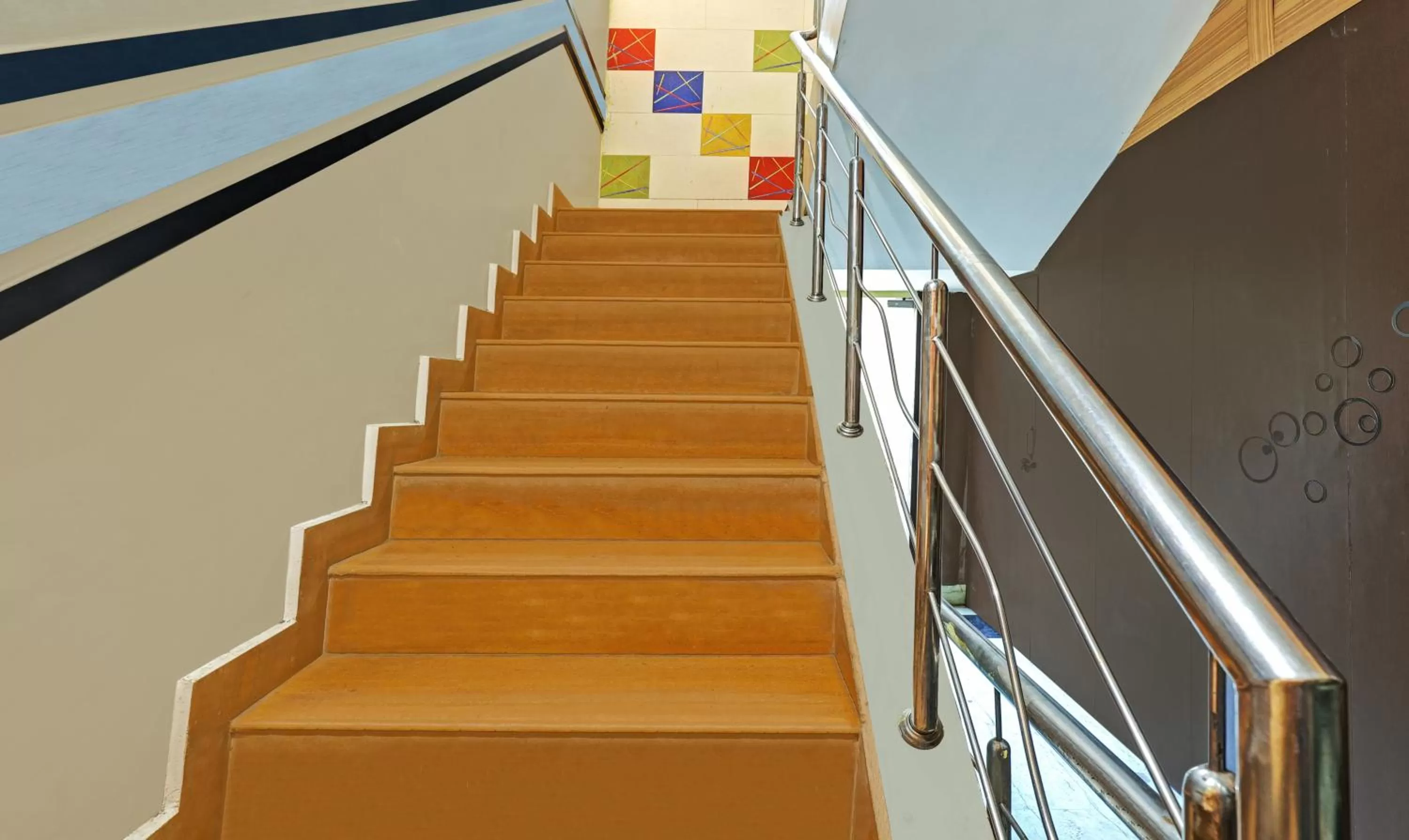 Itsy By Treebo - Friends