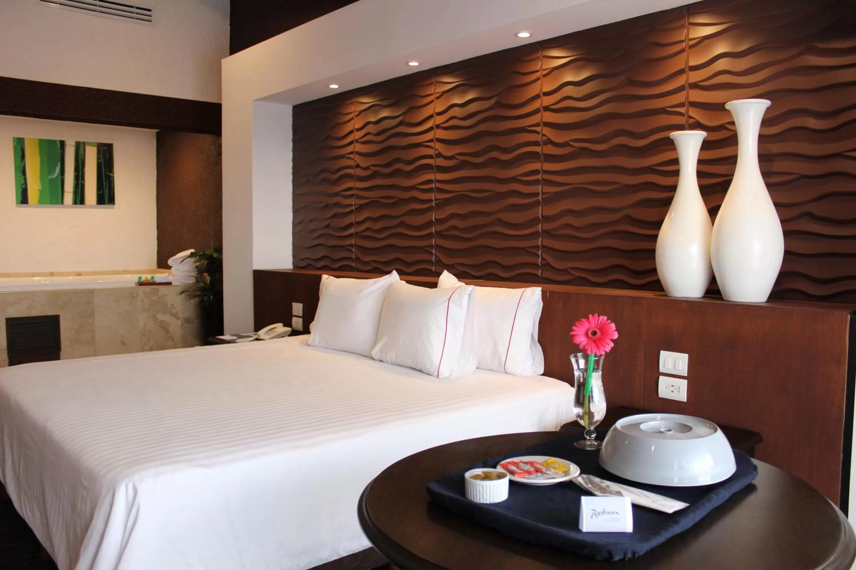 Bed in Radisson Hotel Tapatio Guadalajara Aeropuerto