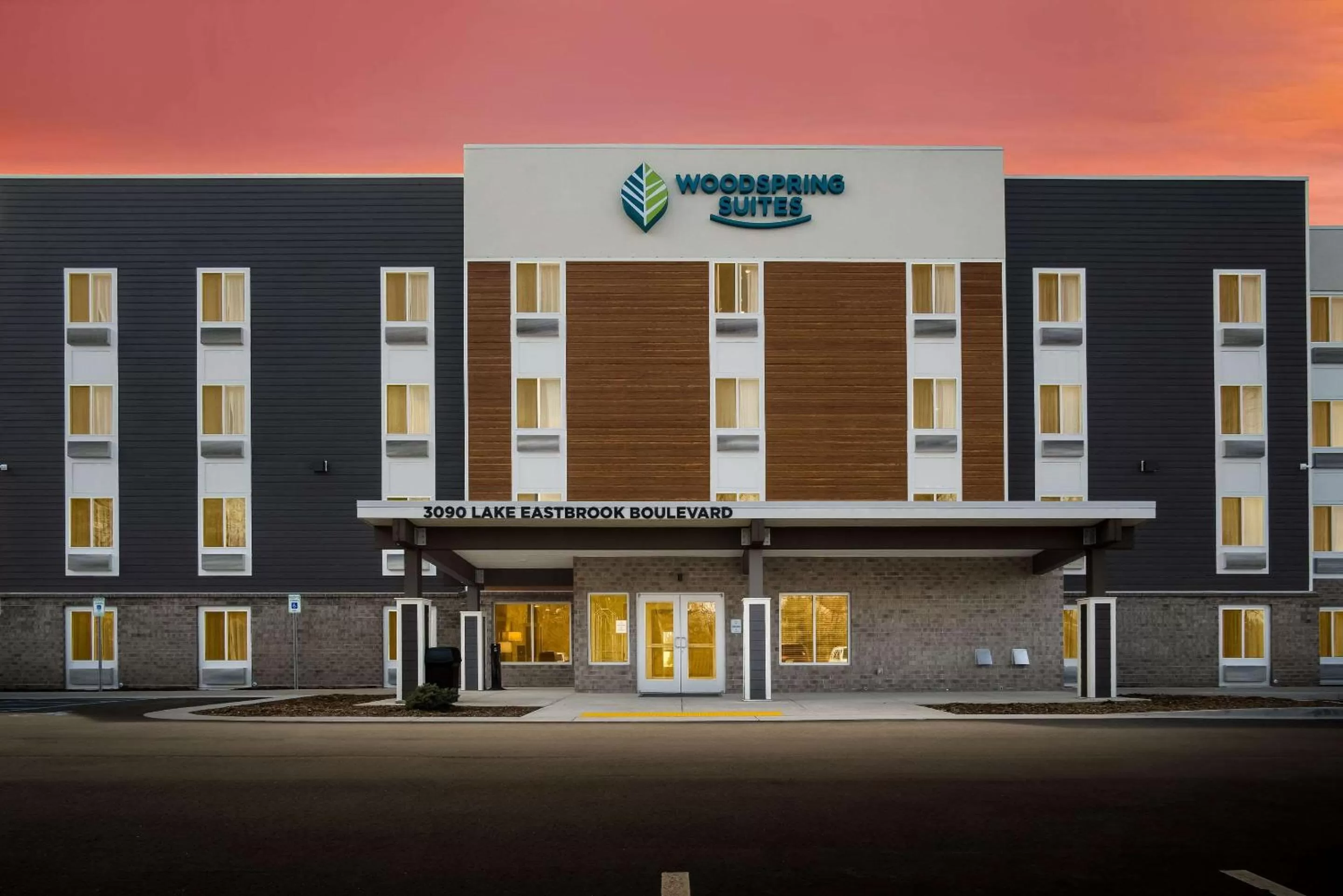 Property building in WoodSpring Suites Grand Rapids Kentwood
