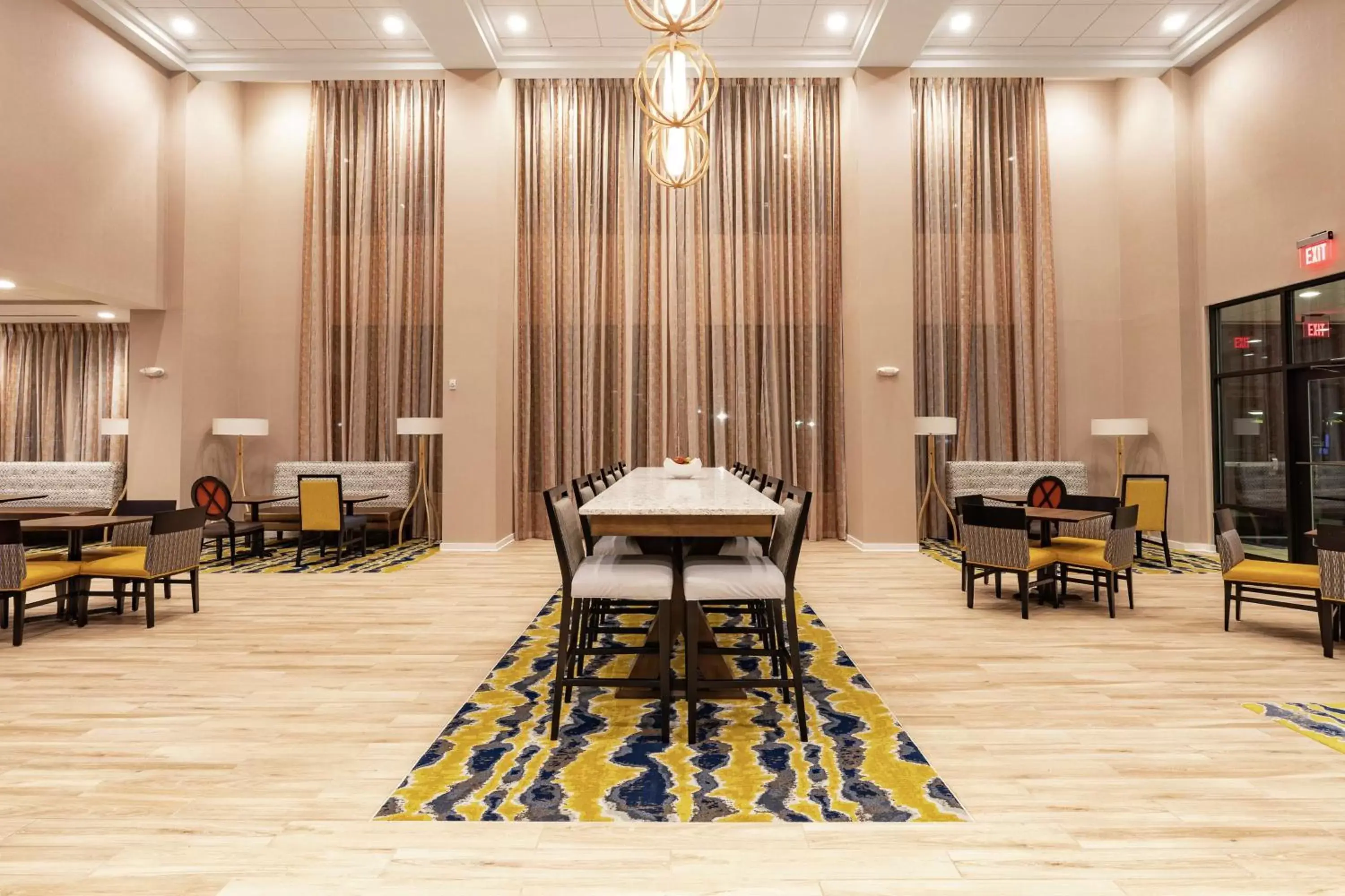 Dining area, Restaurant/Places to Eat in Hampton Inn & Suites By Hilton-Columbia Killian Road
