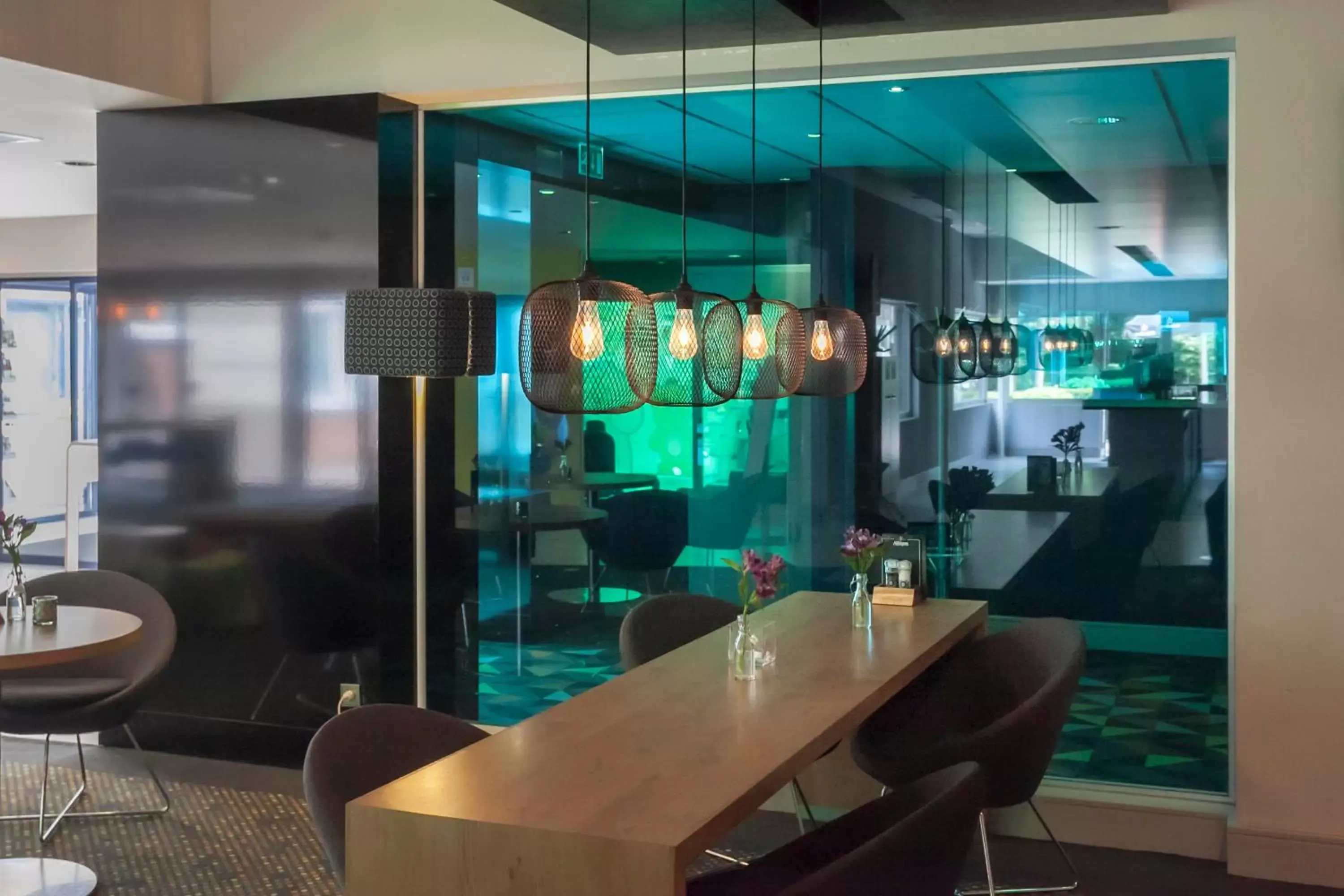 Lounge or bar in Novotel Rotterdam - Schiedam