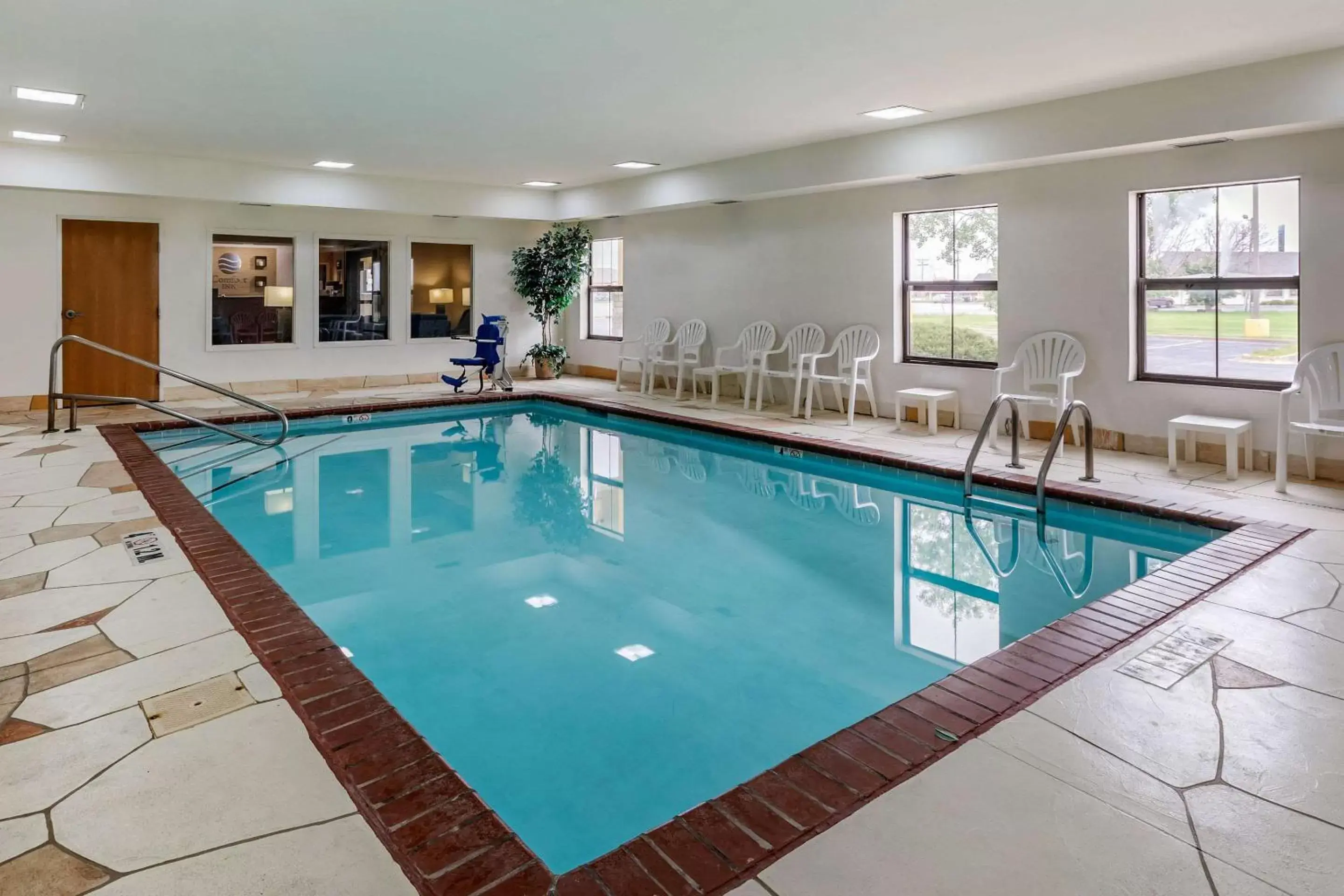 On site, Swimming Pool in Comfort Inn Walcott near Davenport