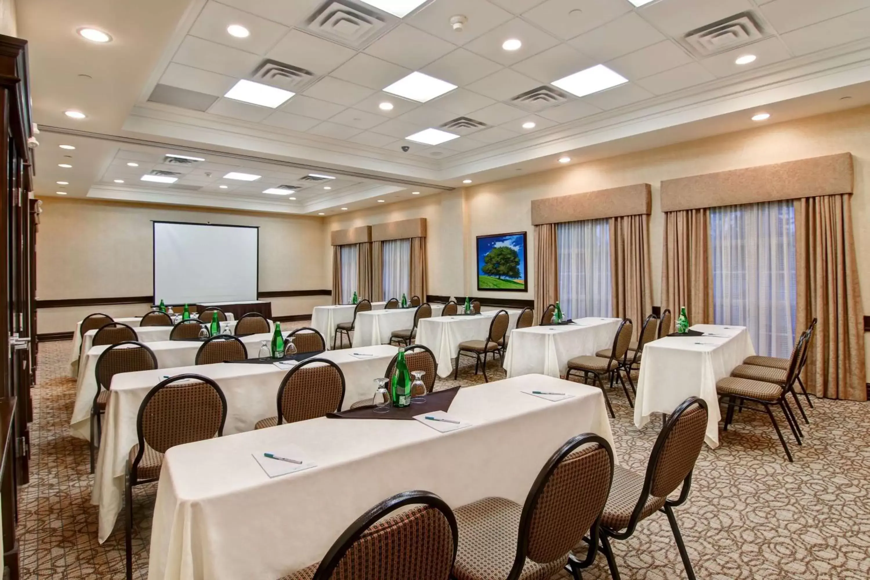 Meeting/conference room in Homewood Suites by Hilton Burlington