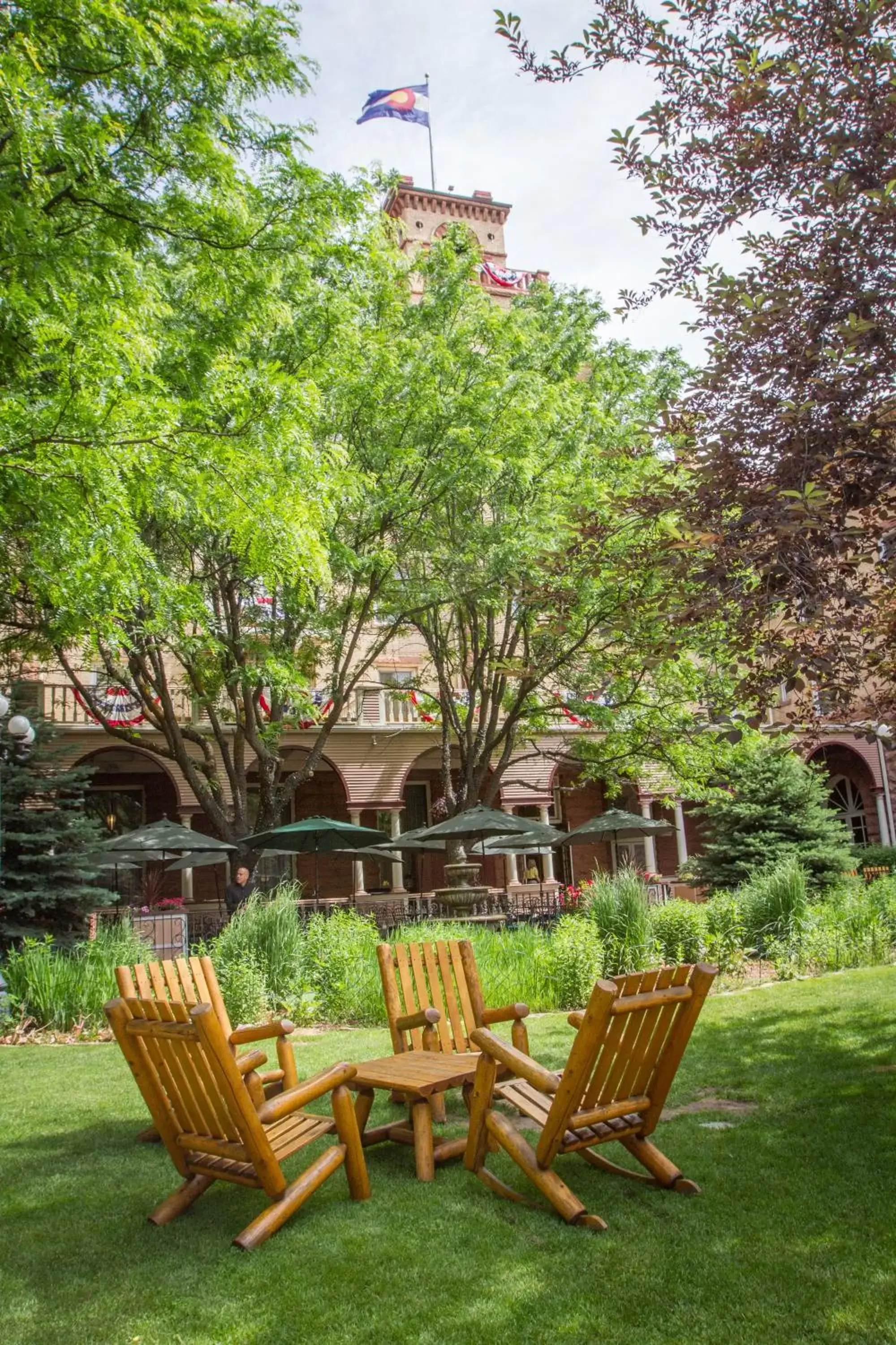 Garden in Hotel Colorado