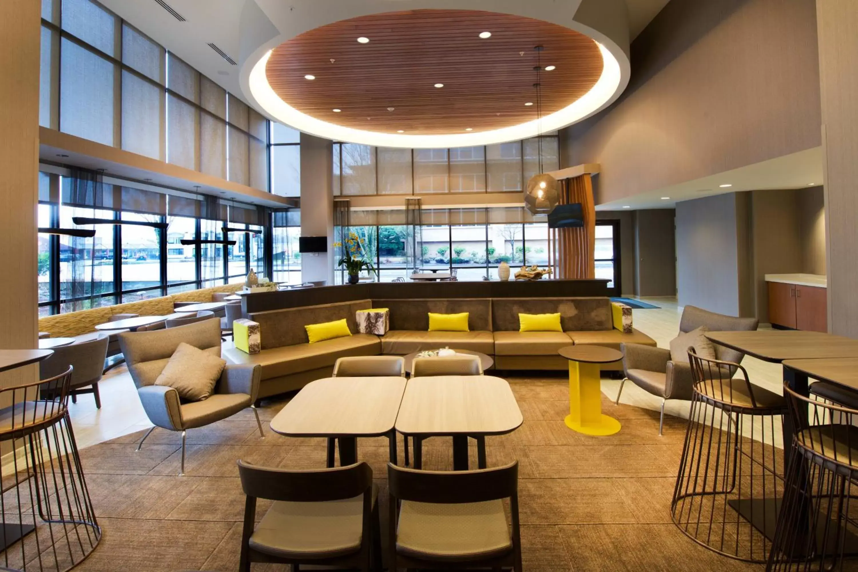 Lobby or reception, Restaurant/Places to Eat in SpringHill Suites by Marriott Seattle Issaquah