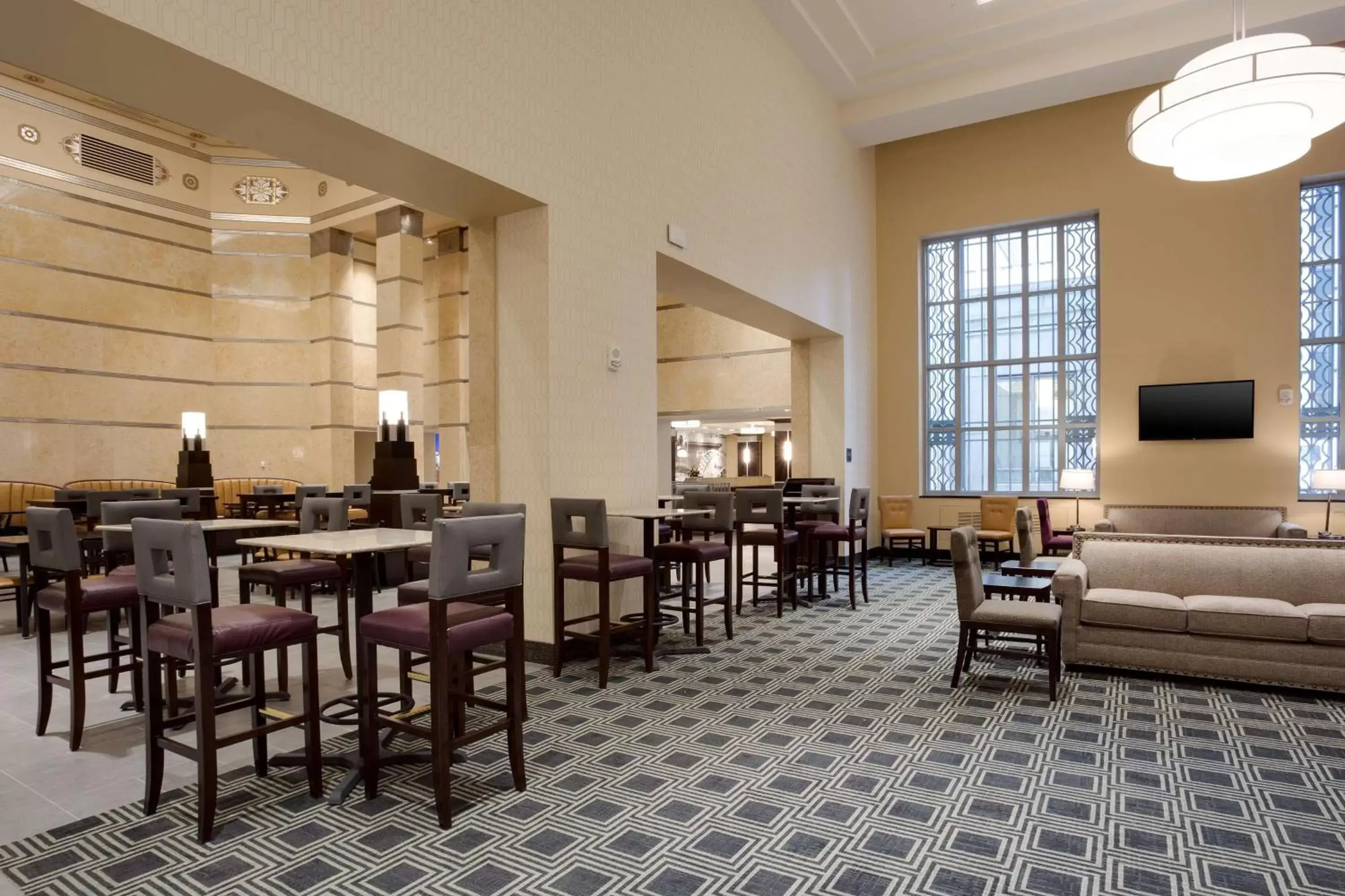 Lobby or reception, Restaurant/Places to Eat in Drury Plaza Hotel Pittsburgh Downtown
