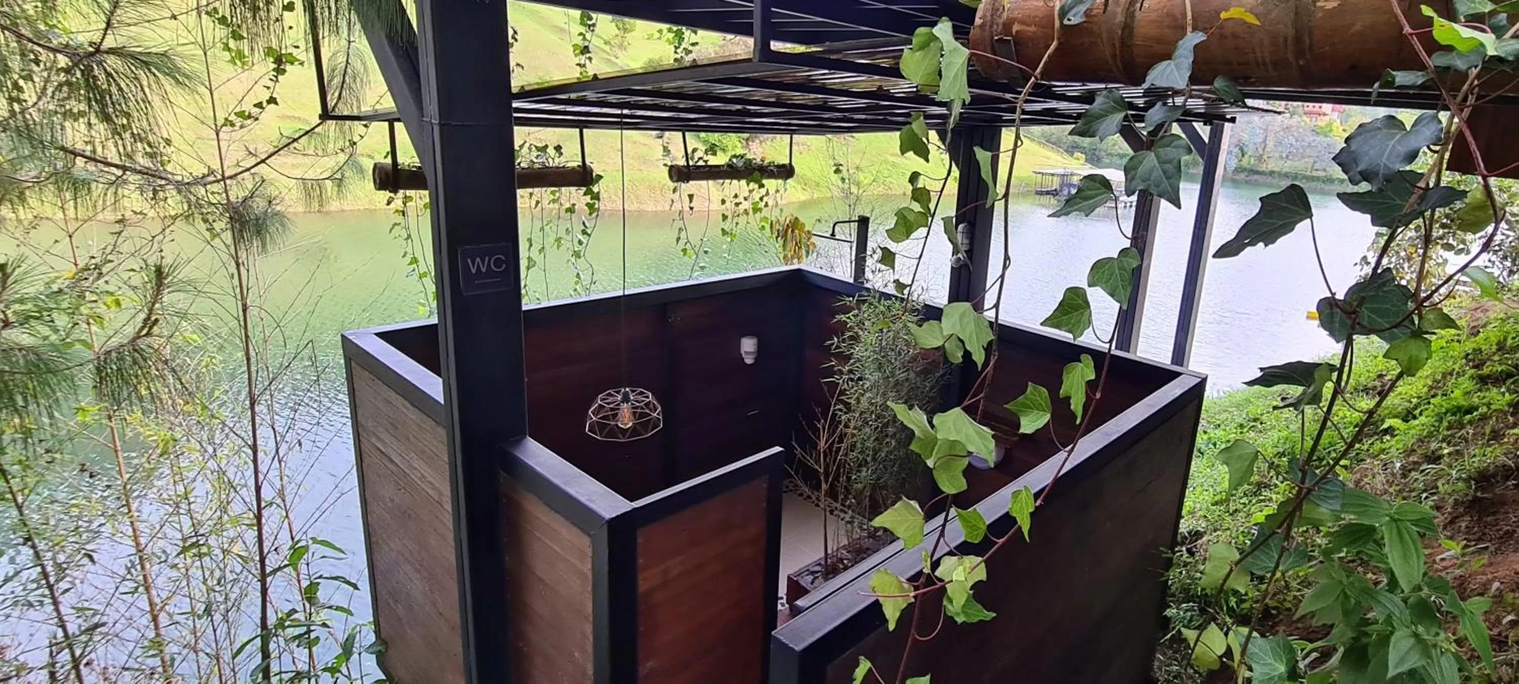 Shower in Domus Glamping Guatapé