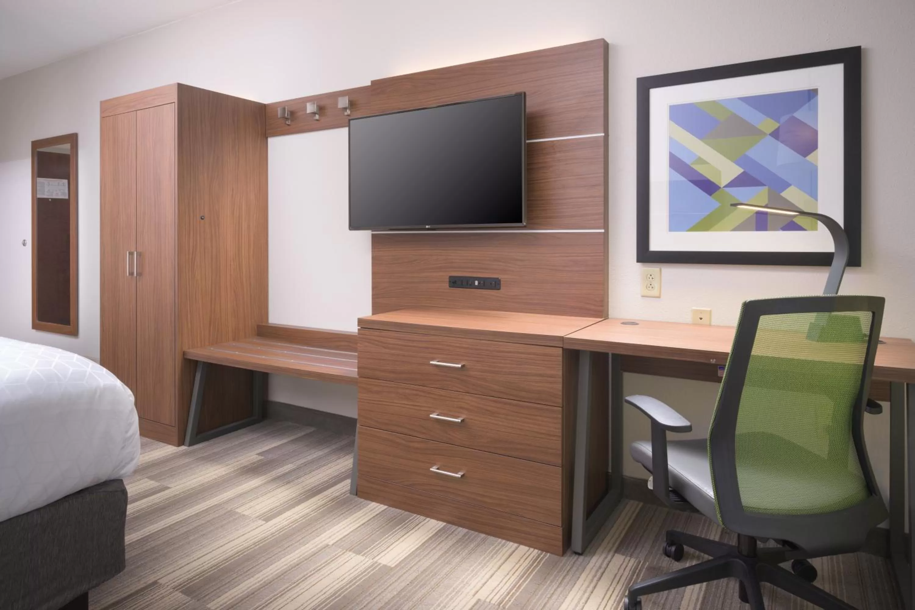 King Room - Disability Access in Holiday Inn Express Hotel & Suites Chattanooga Downtown, an IHG Hotel