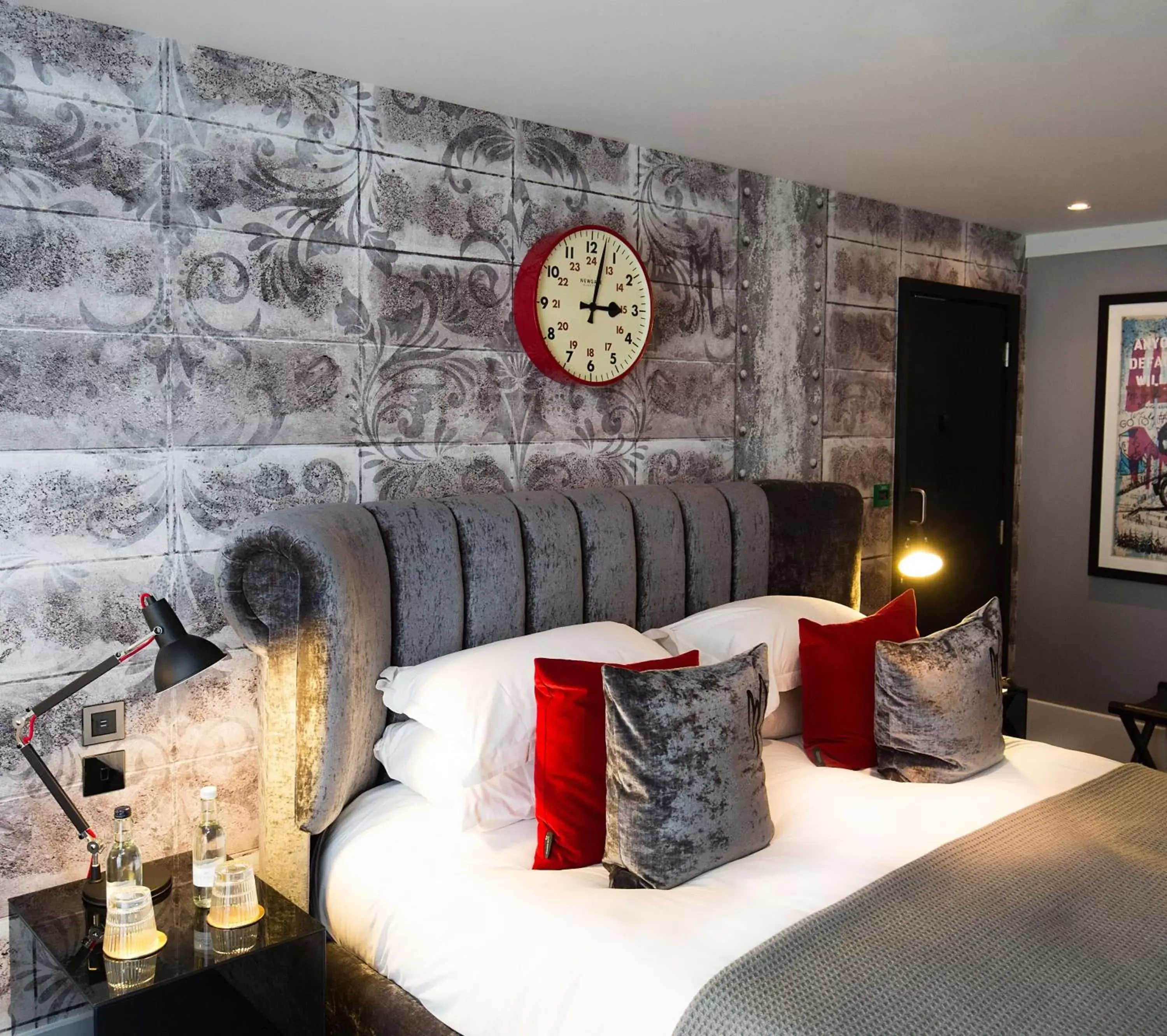 Bed, Seating Area in Malmaison Oxford