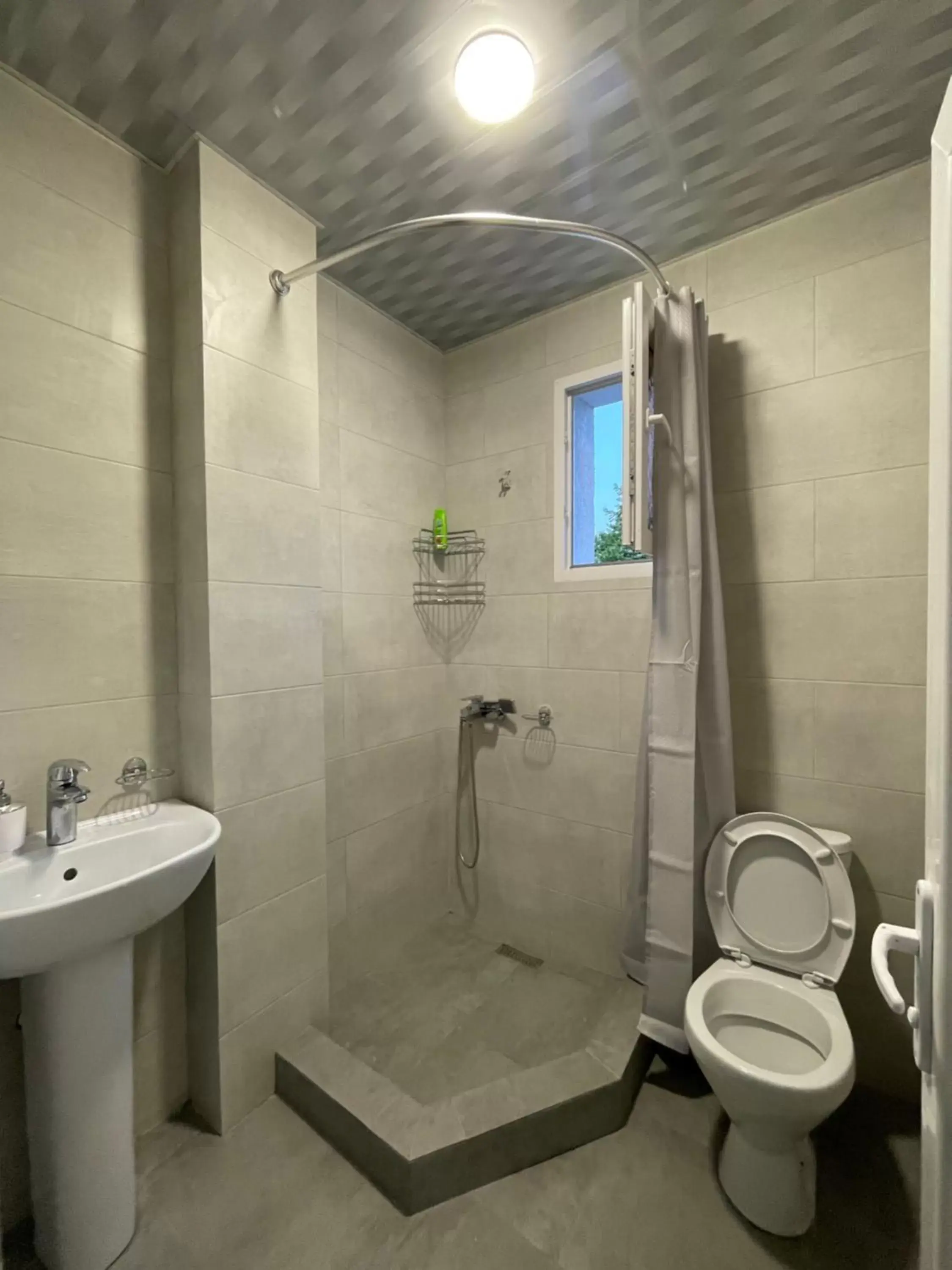 Double or Twin Room with Bathroom in Zaali's wine cellar Double or Twin Room with Bathroom in Zaali's wine cellar