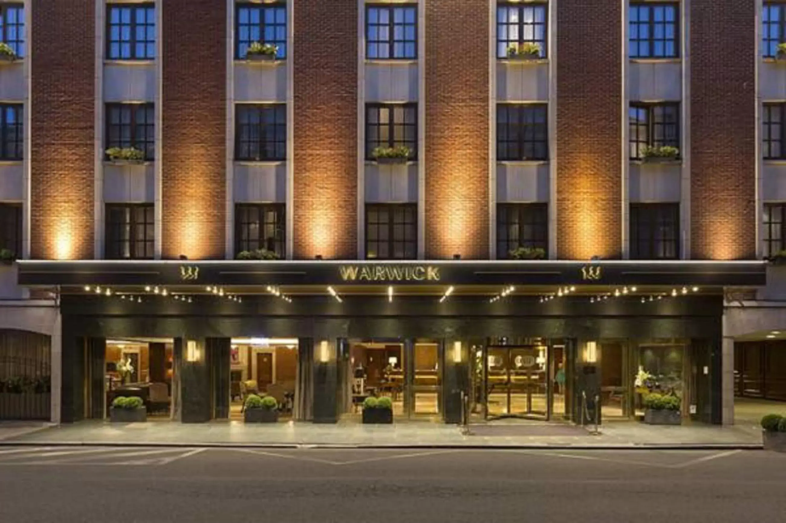 Facade/entrance, Property Building in Warwick Brussels - Grand Place