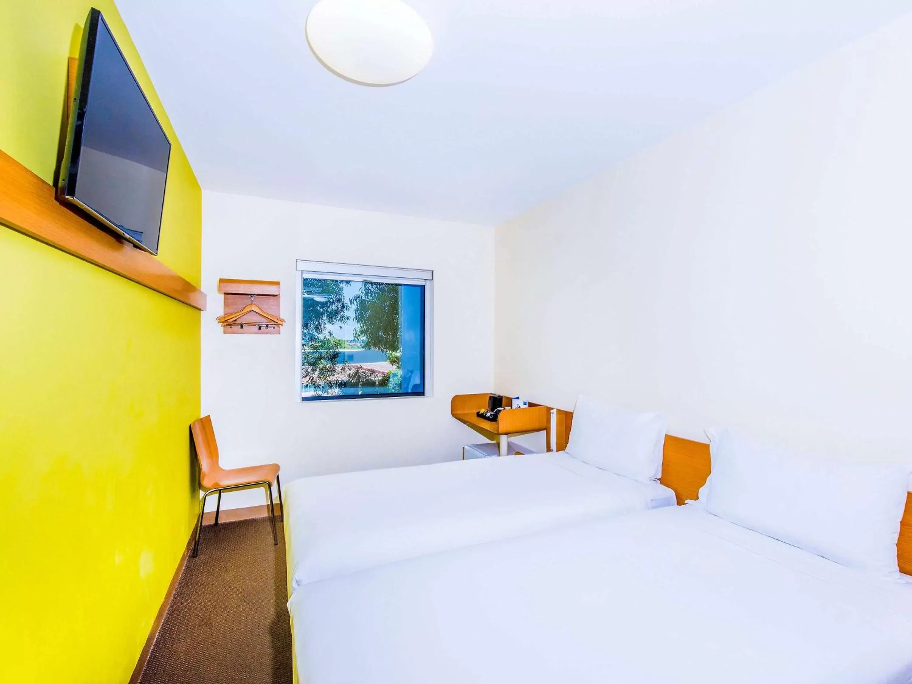 Photo of the whole room, Bed in ibis Budget Sydney Olympic Park