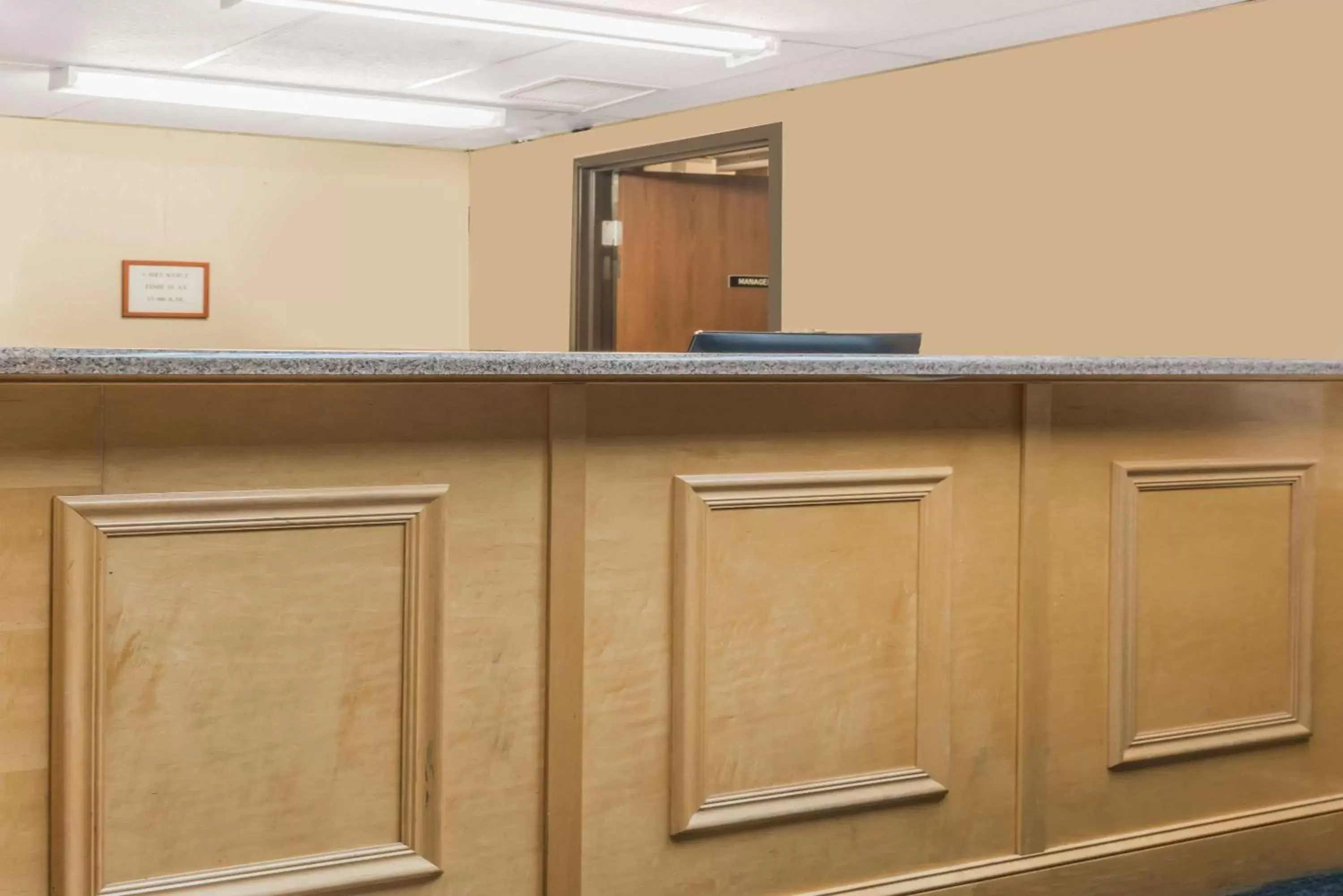 Lobby or reception in Super 8 by Wyndham Brooklyn Center/MPLS Lobby or reception in Super 8 by Wyndham Brooklyn Center/MPLS