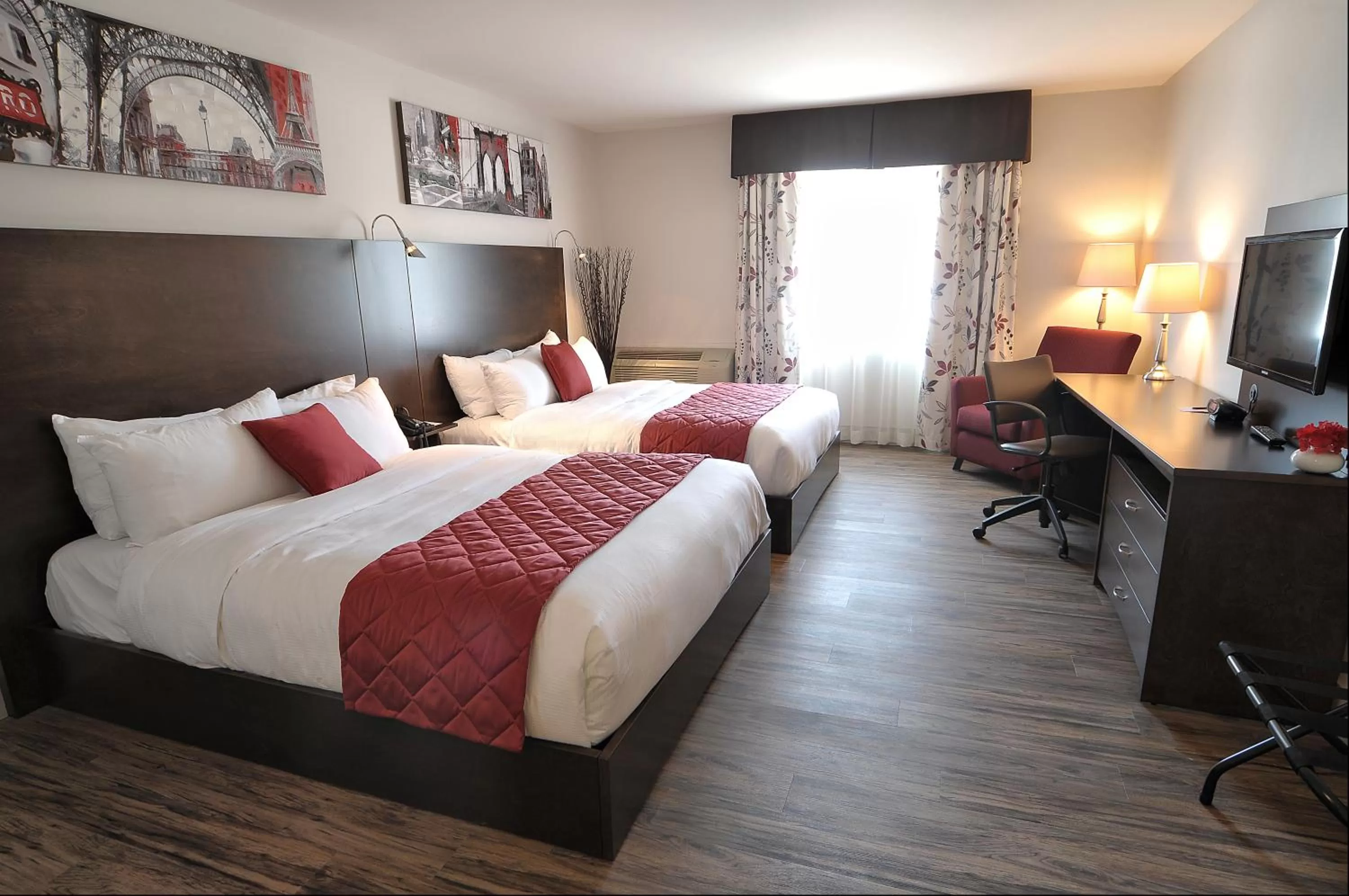 Photo of the whole room in Hôtel Le Floral