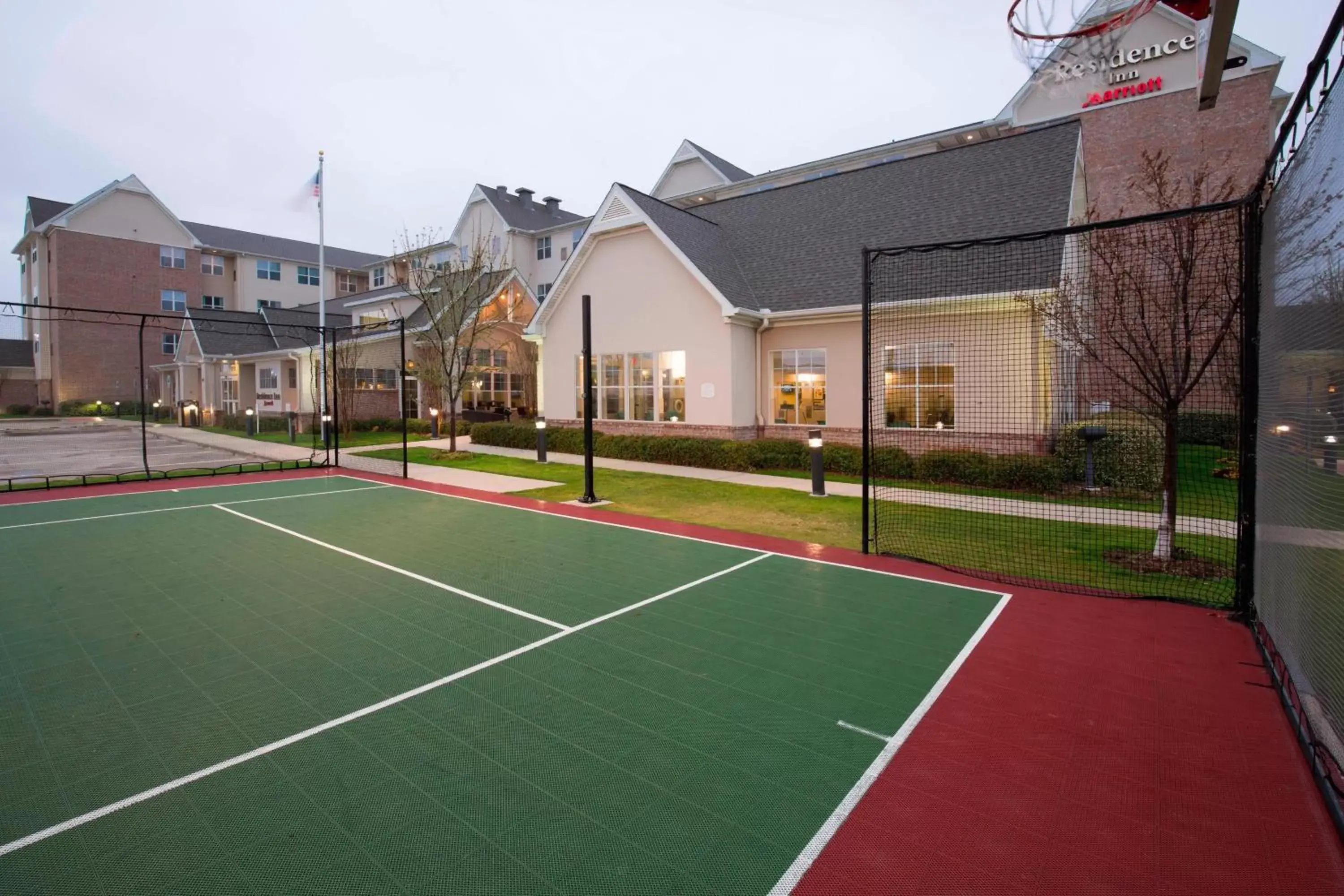 Area and facilities, Tennis/Squash in Residence Inn by Marriott Arlington South
