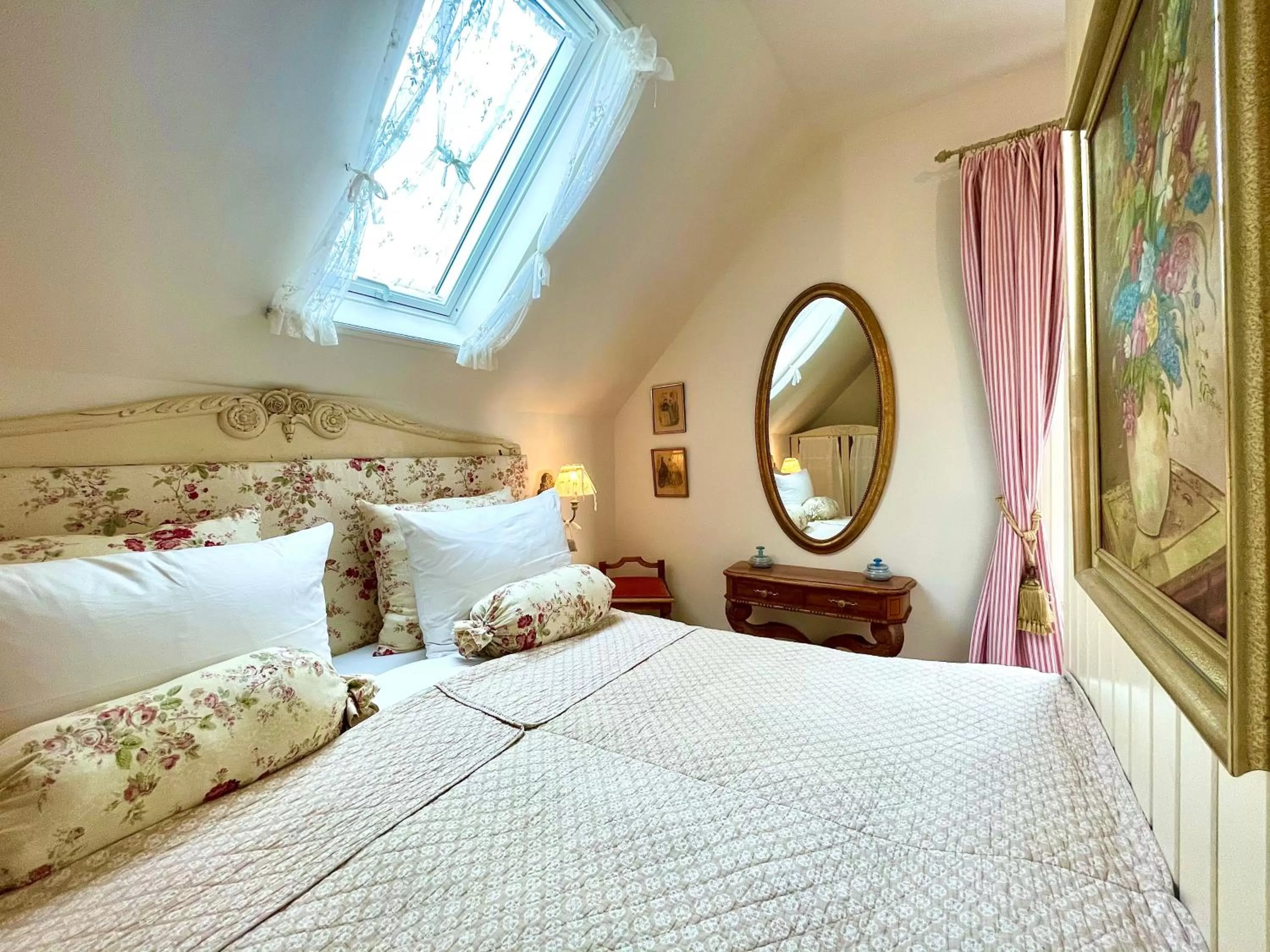 Bed in Weißt Du noch - Gästehäuser & Suiten