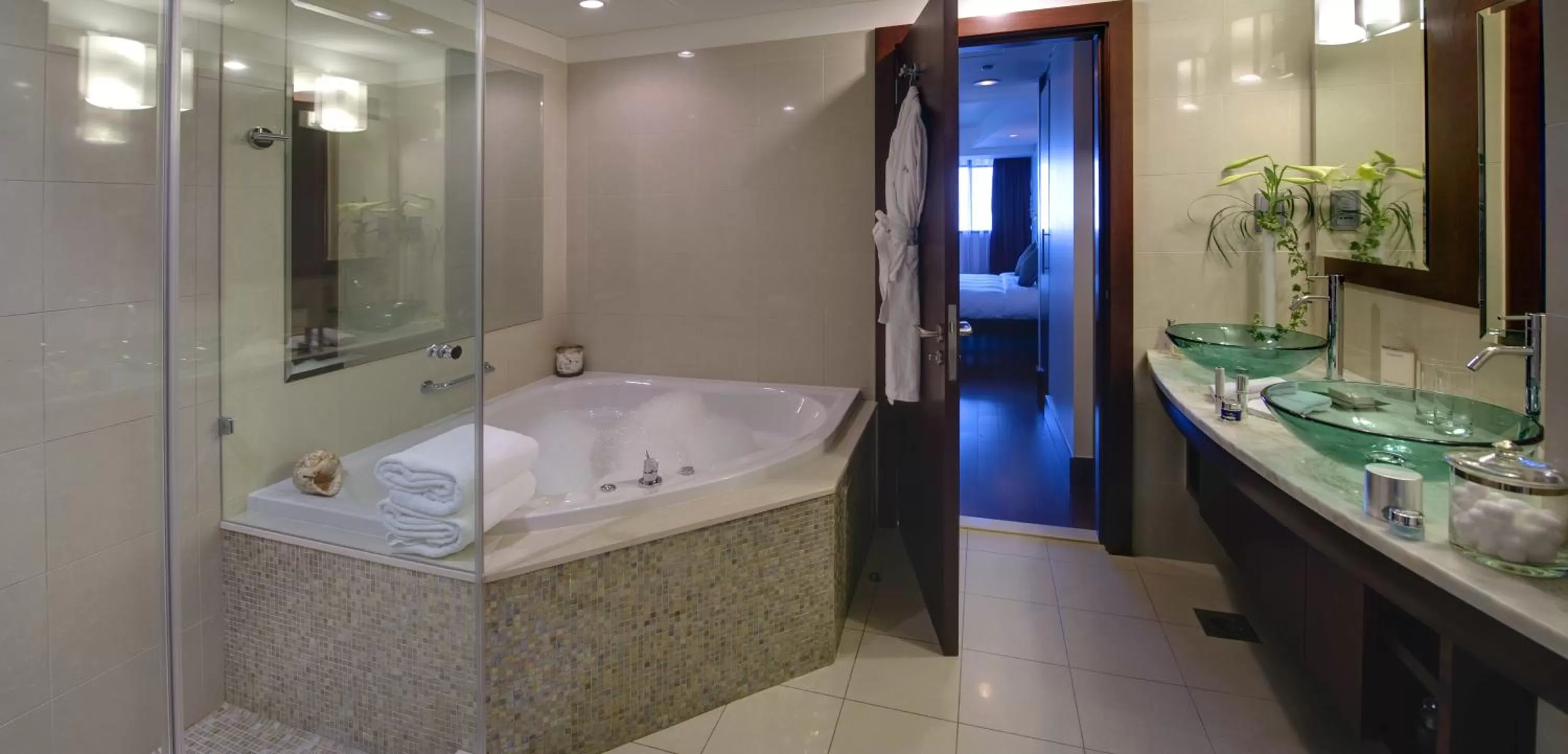 One Bedroom Duplex Residence with Private Jacuzzi in Jumeirah Living World Trade Centre Dubai
