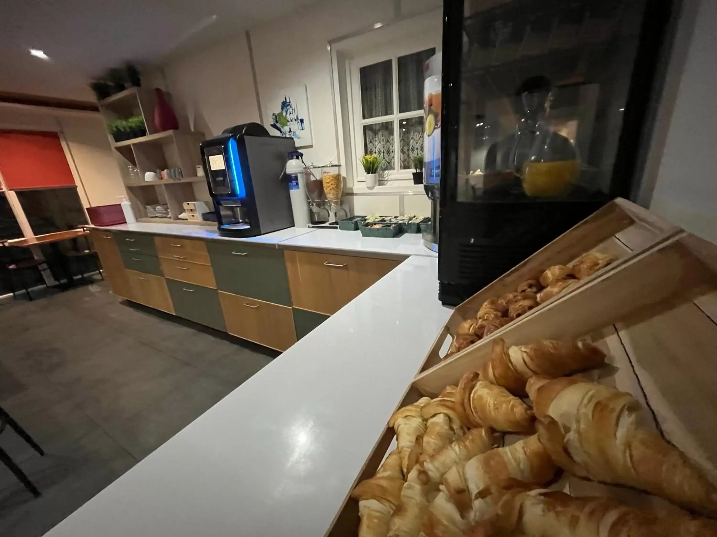 Kitchen/Kitchenette in Fasthotel La Roche-sur-Yon